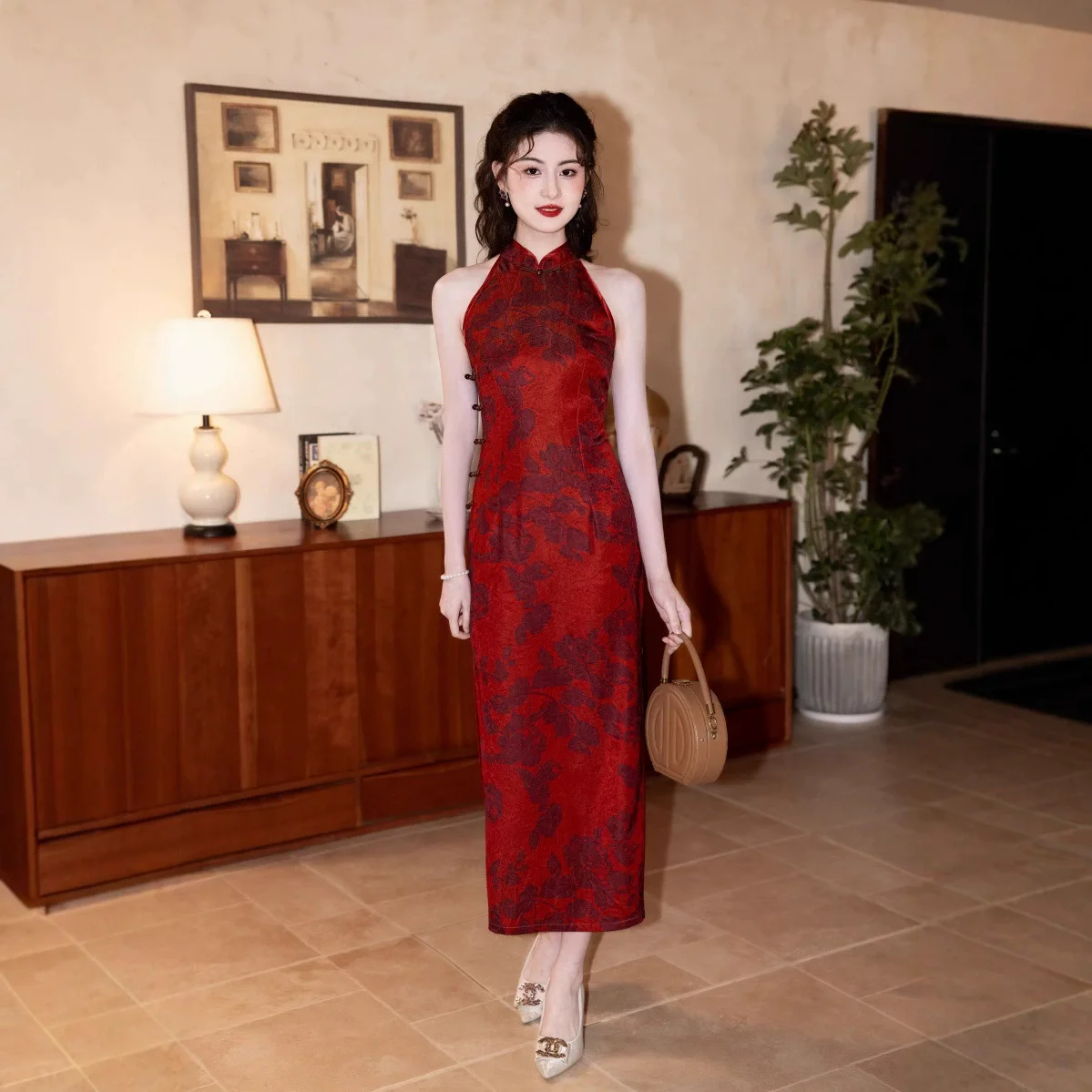 

Новое Cheongsam без рукавов в китайском стиле, сексуальное облегающее платье Ципао с висячим вырезом, винтажное платье с цветочным принтом, модное вечернее платье