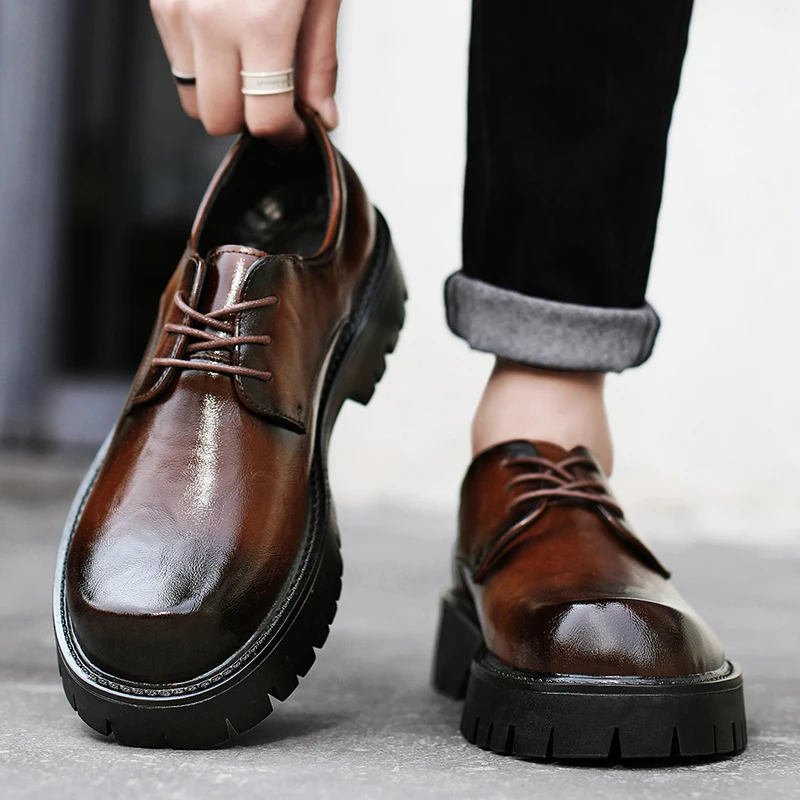 

Classic Thick Soled Ultra Light Leather Oxford Shoes Fashion Elegant Versatile Men's Brogue Shoes Outdoor Low Cut Lace Up Shoes