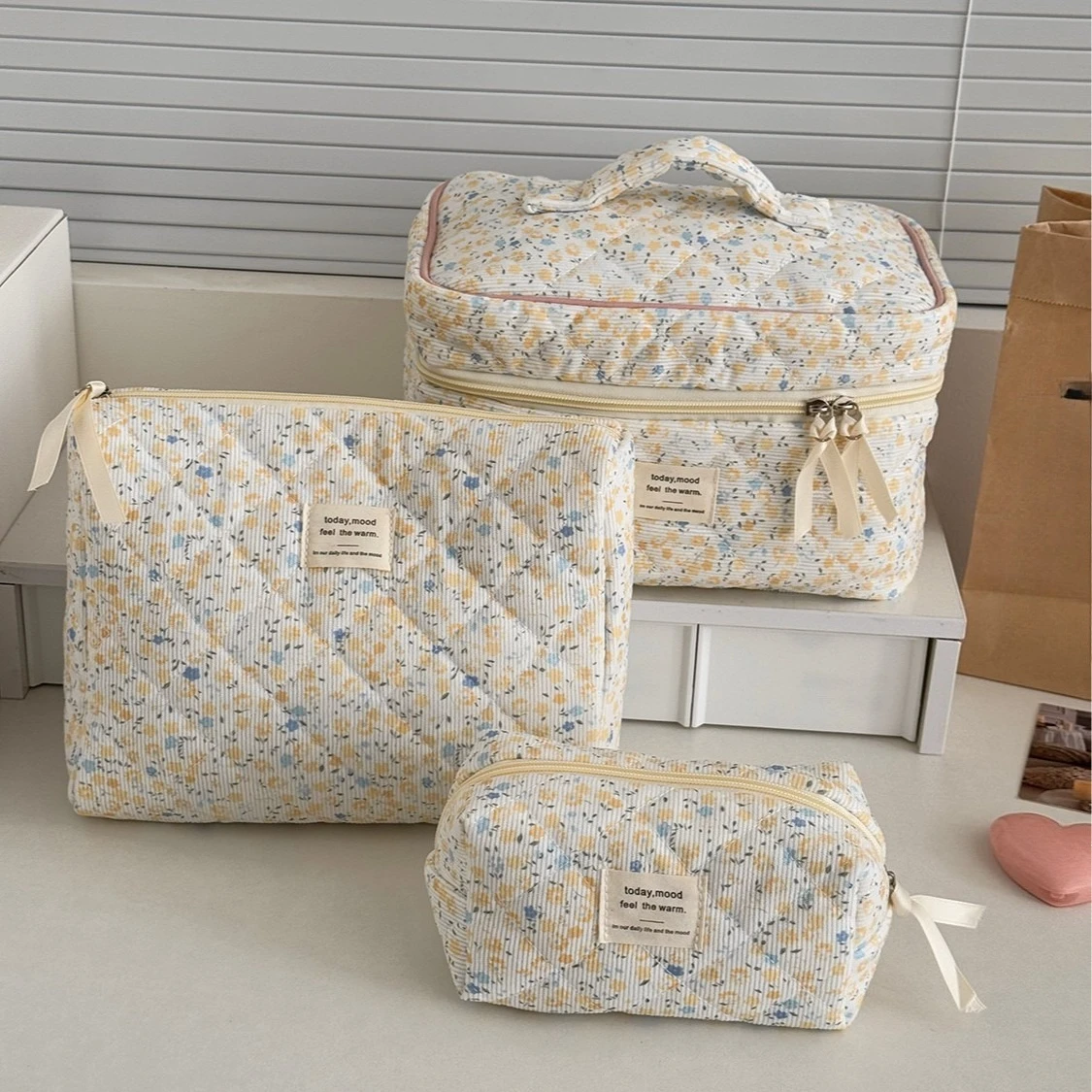 Corduroy Floral Cute Makeup Bag for Women Large Capacity Toiletry Pouch Cute High Quality Cosmetic Organizer Storage Case