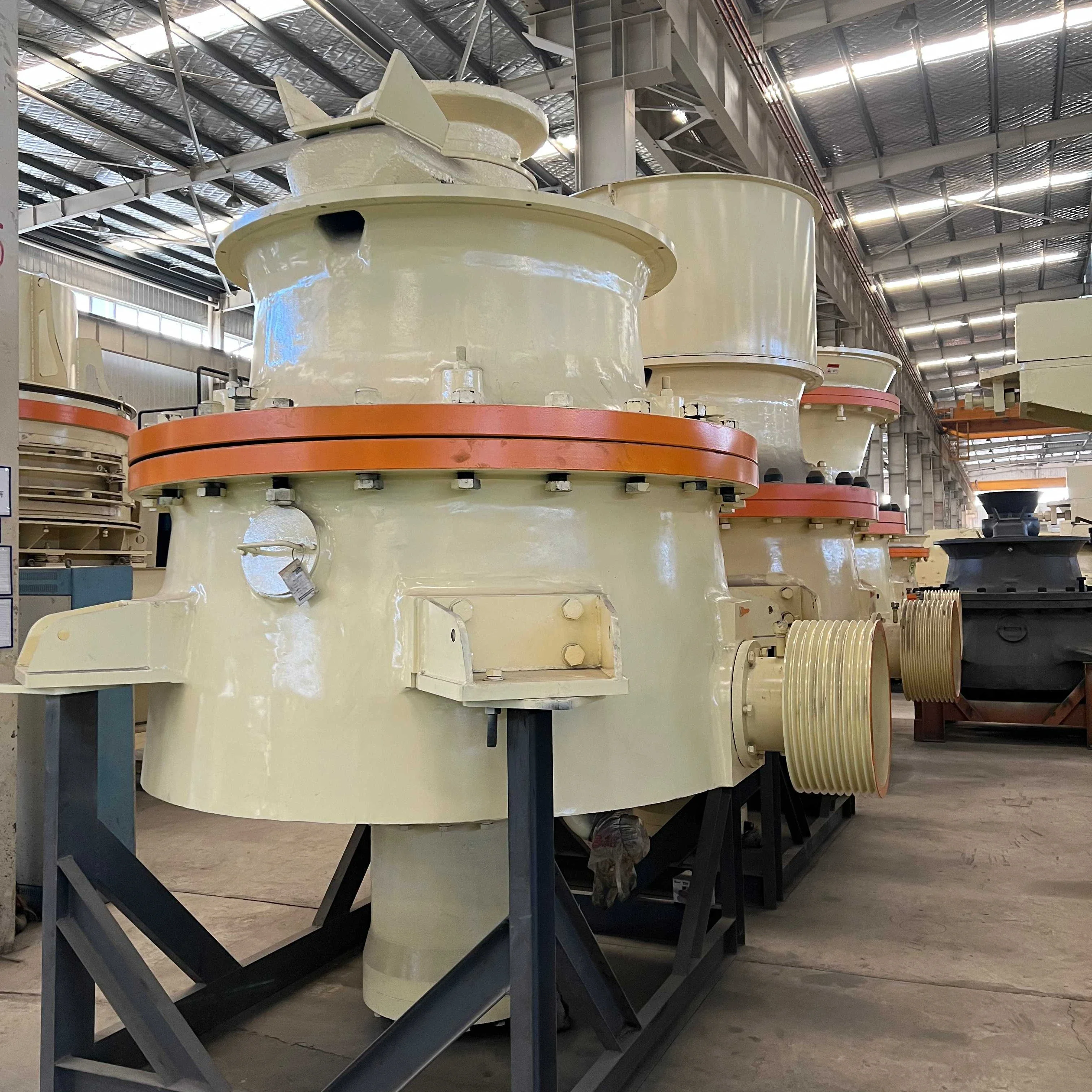 Mineral Crushing Machine Single Cylinder Cone Crusher Equipment for Mining Industry