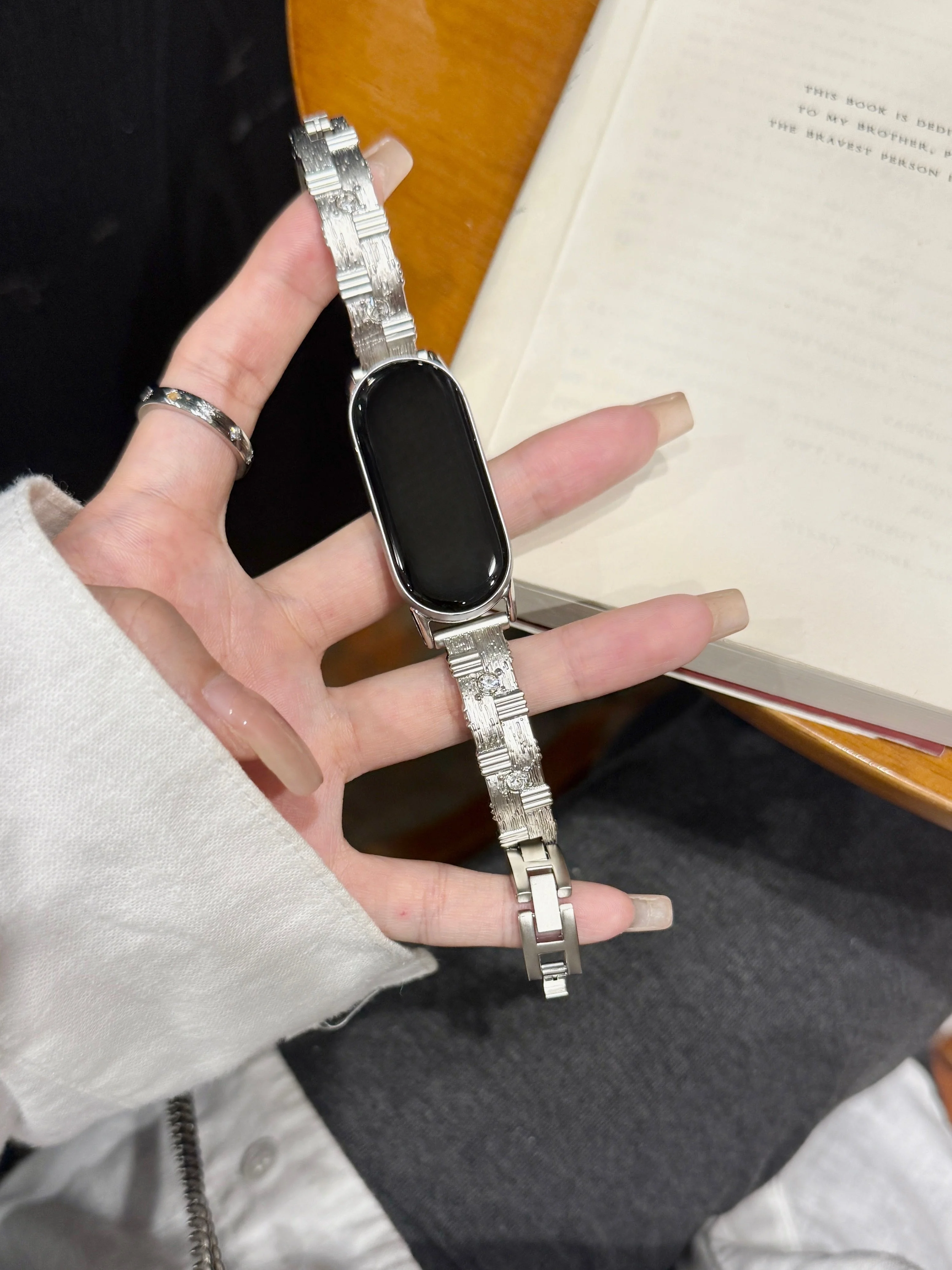 

Brushed sparkling diamond metal strap suitable for Xiaomi Band 8Pro/9Pro，For Mi band 3/4/5/6/7，8/8NFC/9/9NFC/10/10NFC，For Redmi