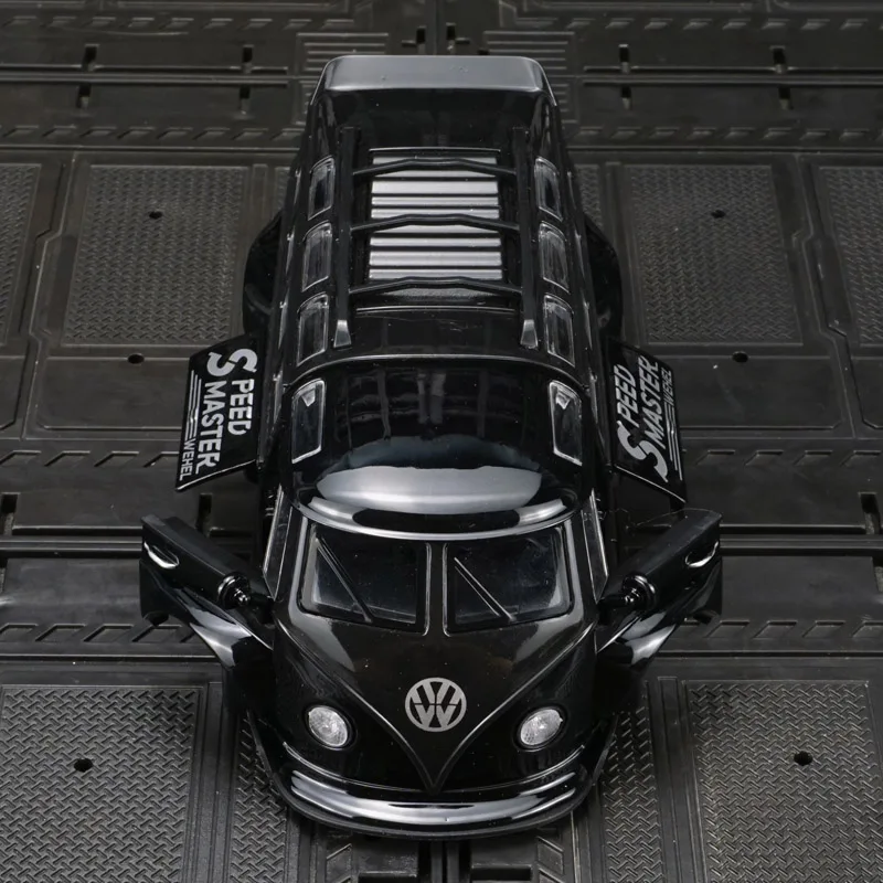 1:32 Simulación Volkswagen T1 retro furgoneta aleación modelo coche adornos tirar hacia atrás la puerta del juguete puede abrir un regalo para un niño.