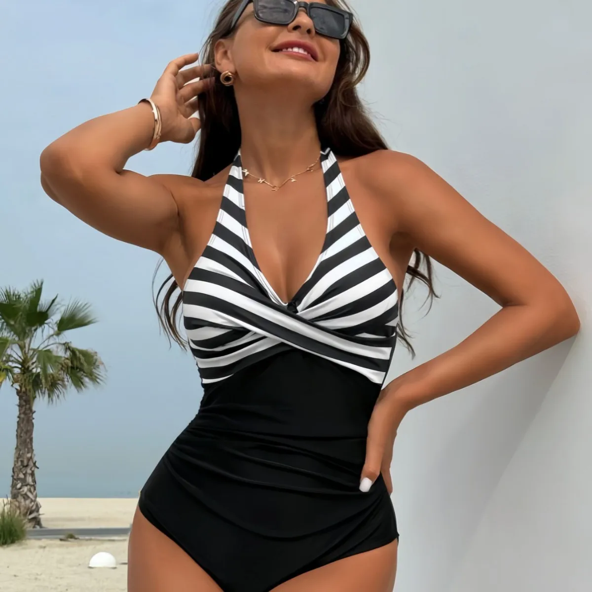 

2026 New Neck One-piece Swimsuit Sexy Women's Striped Swimwear Fashion Beach Wear Monokini Bathing Suit Traje De Baño