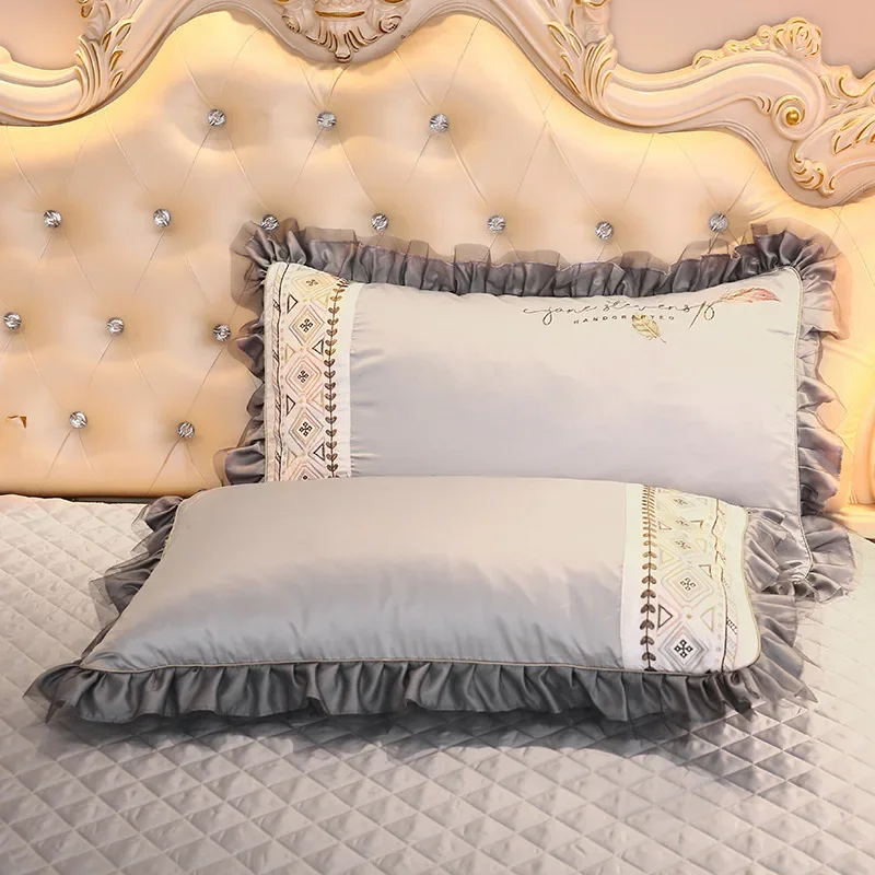Luxury Princess Lace Bed Cover 1.5m 1.8m Bed Skirt Style Three Piece Set with Cotton Thickened Anti Slip Mattress Protect Covers