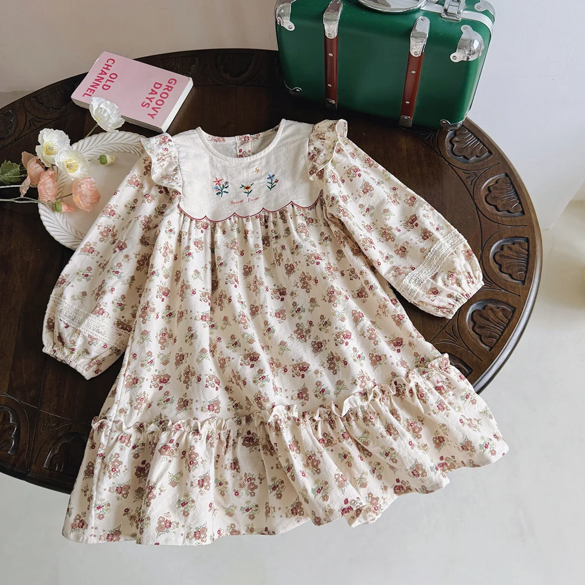 Girls' Vintage Floral Dress - French Lace Trim Long Sleeve Ruffle Hem Party Gown for Autumn Princess Dress for Girls