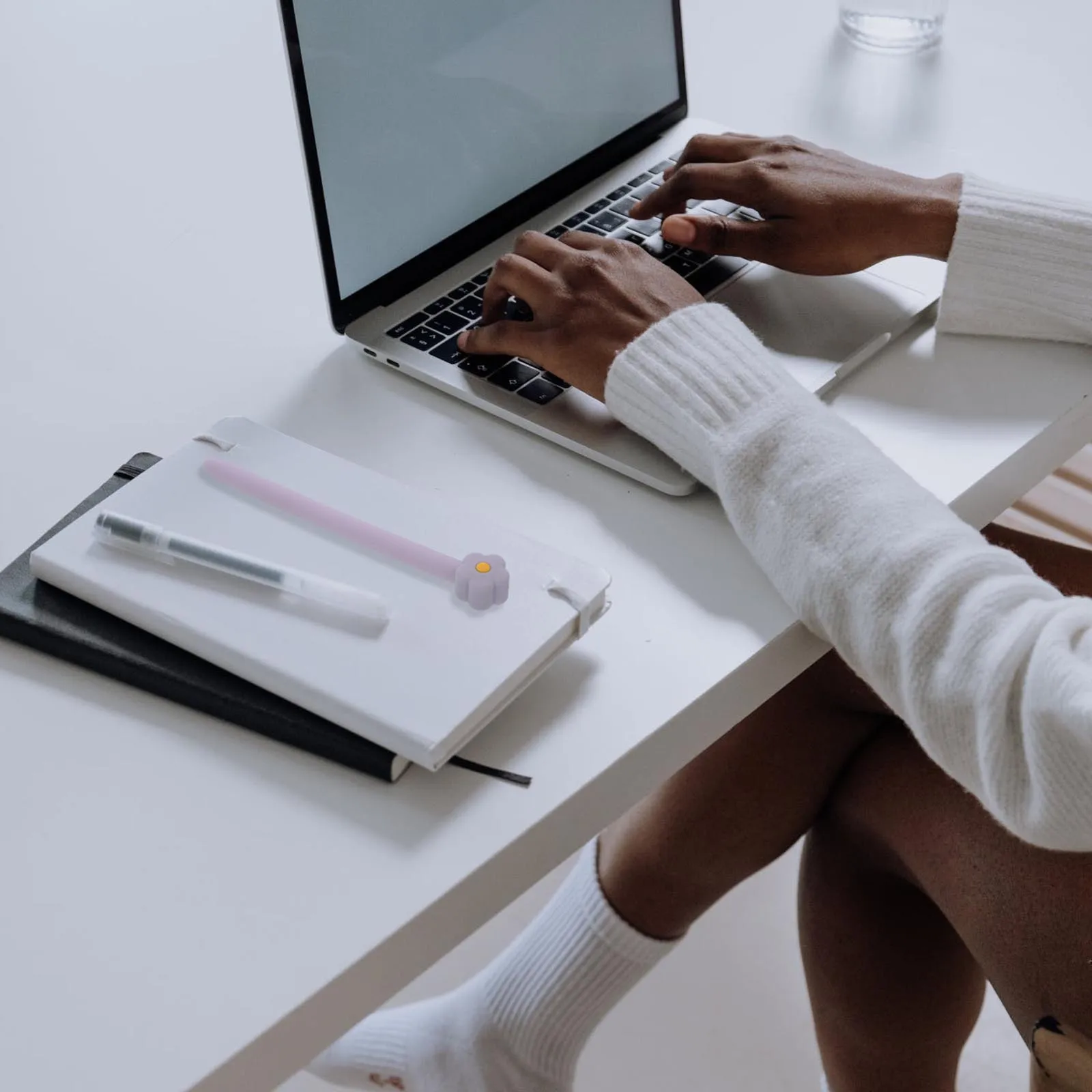 1 قطعة قلم رصاص سيليكون غطاء القلم زهرة تصميم الغبار المضادة للسقوط المضادة للانزلاق واقية كم الكرتون