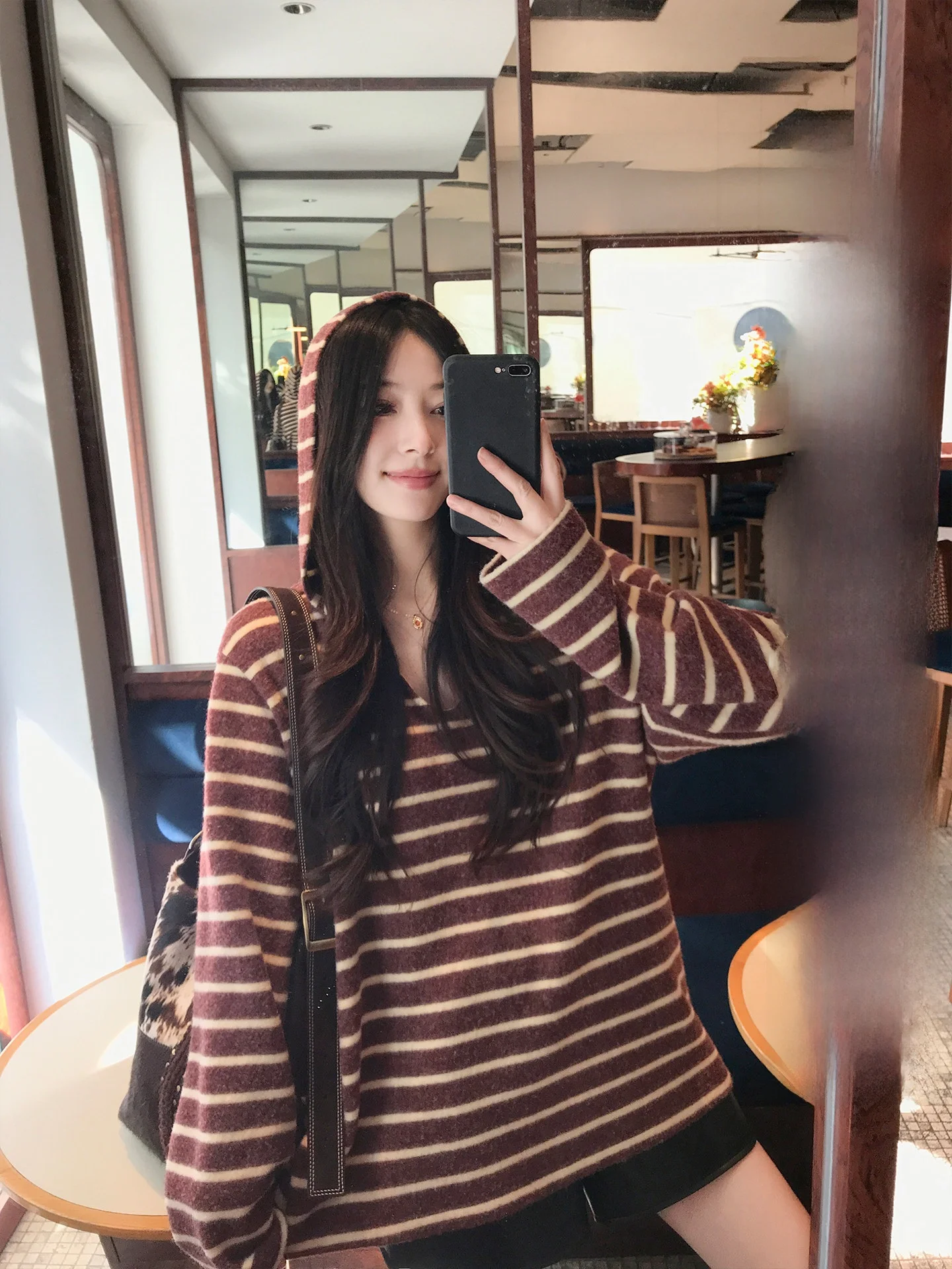 

Женская свободная толстовка Lazy Feel из двухстороннего флиса в полоску, ретро-красный цвет, с капюшоном, для повседневной носки дома