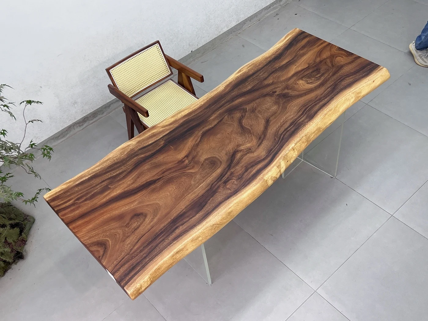 Exquisite Walnut Dining Table with Original Romance Gentle Patterns to Create a Relaxed Elegant Atmosphere in Your Room