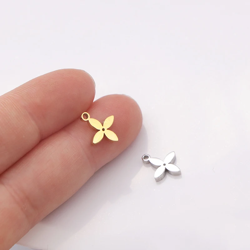 

10pcs/Lot 9*11mm Lucky Flower Charms Mirror Polished Stainless Steel DIY Clover Pendant Making DIY Handmade Craft