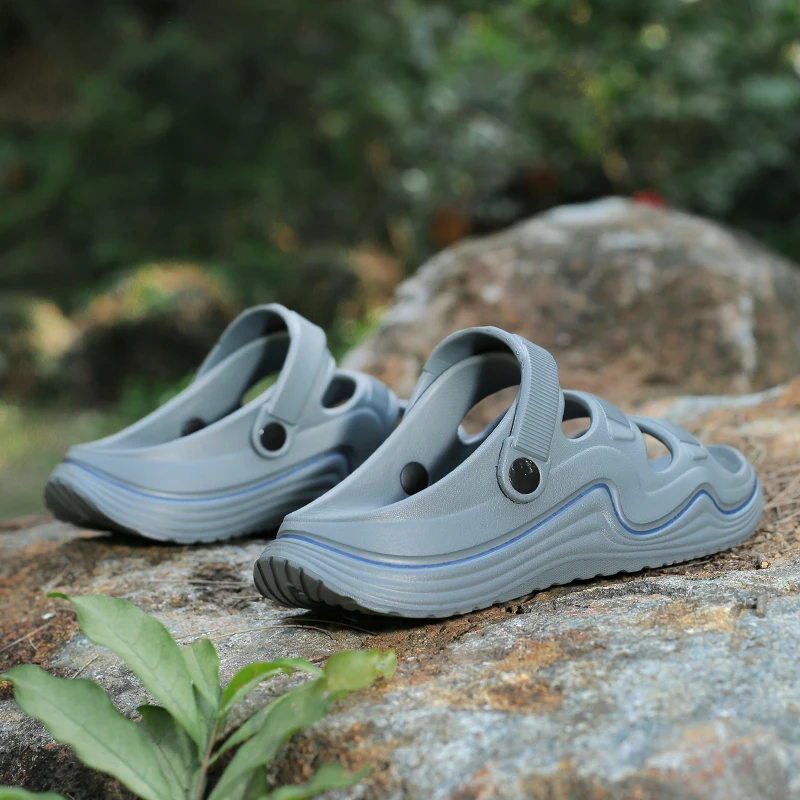 

2026Summer Men'S Fashionable Solid Color Beach Shoes Comfortable Casual Sandals Thick Soled Wear-Resistant And Non Slip Slippers