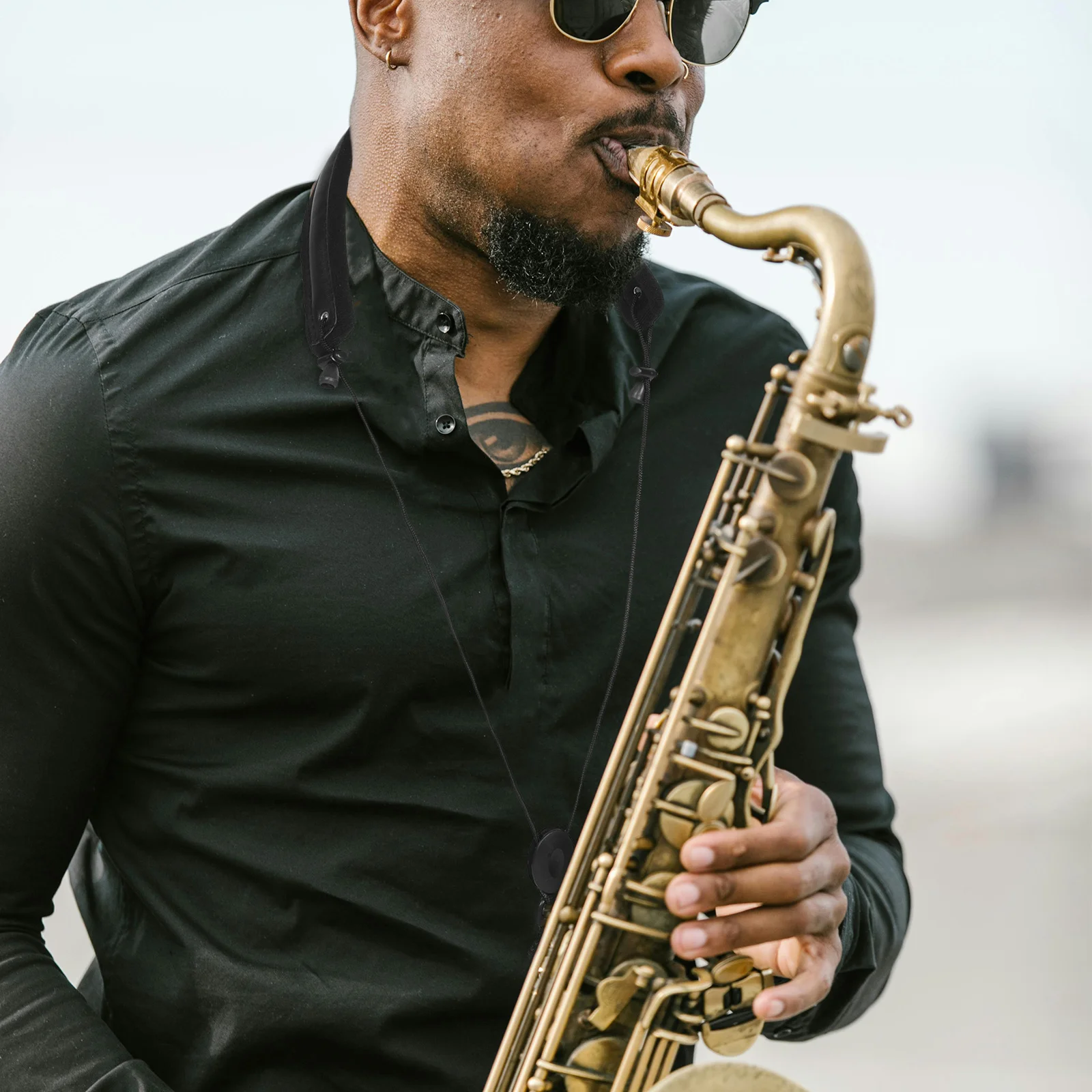 

Alto Sax Neck Strap Adjustable Soft Padded Saxophone Harness Suitable for Alto Tenor Saxophones Lightweight Durable Wear