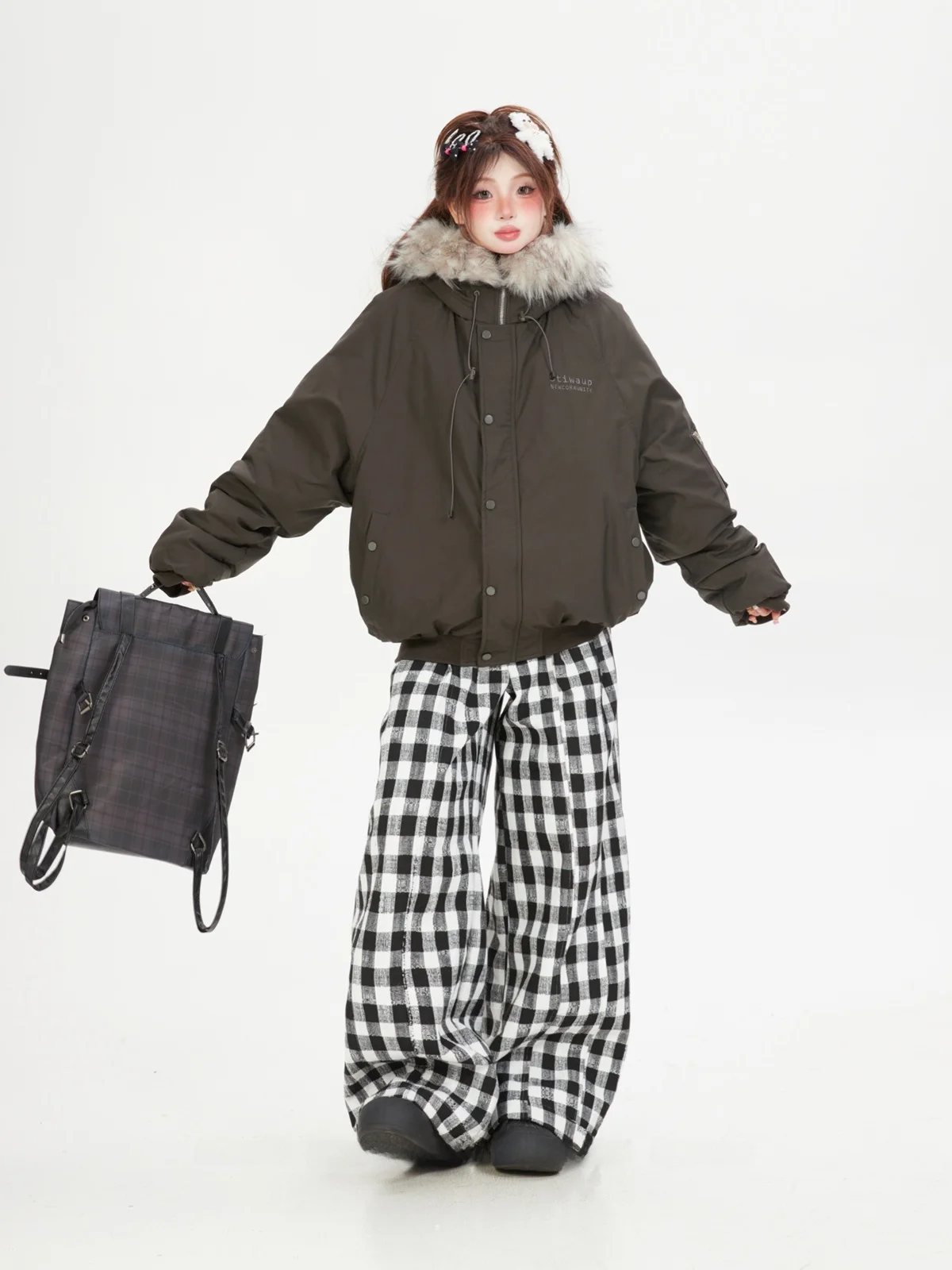 Korean Style Loose Fit Hooded Jacket Women's Winter Thickened Cotton Puffer Coat with Fur Collar Short Length Zipper Closure