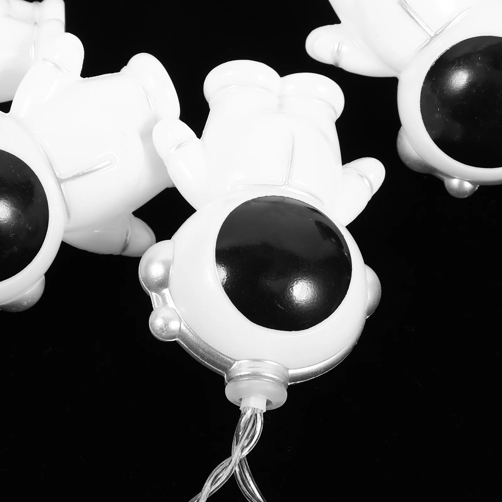 

Astronaut Shaped LED String Lights 10M 33Ft Warm White Illumination for Home Garden Party Decor Festive Atmosphere Astronaut