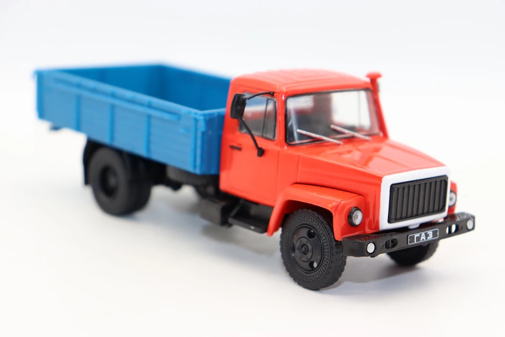 New 1/43 Scale GAZ 3309 Flatbed Truck USSR Vehicle By DeAGOSTINI Diecast Plastic Model For Collection