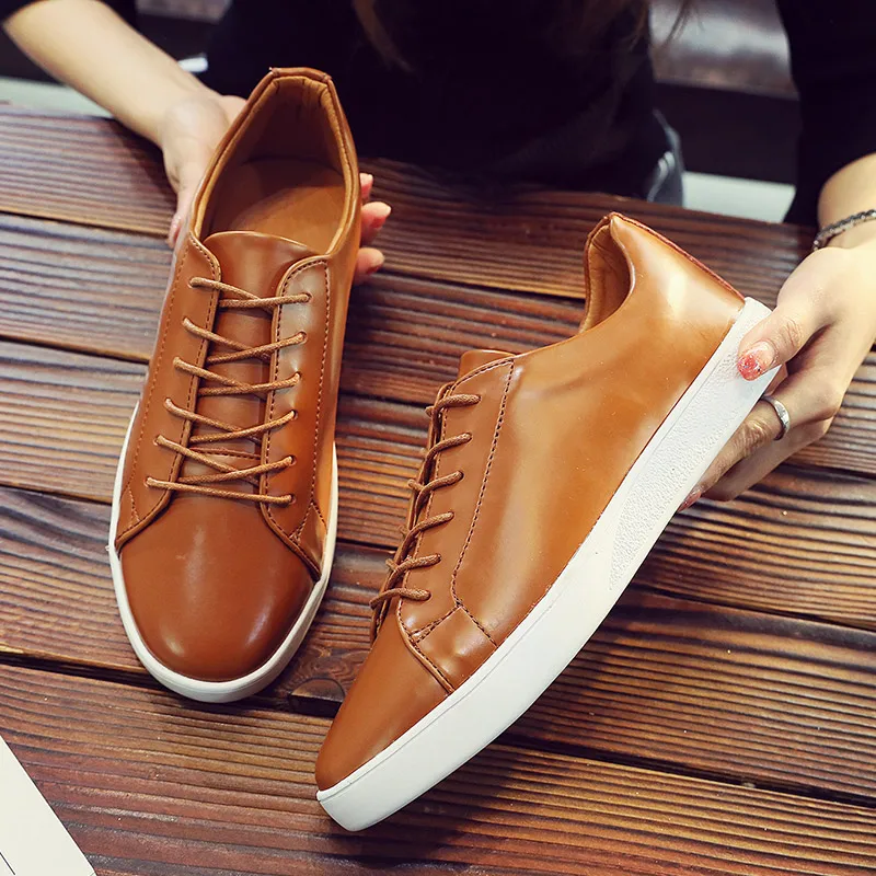 men casual Sneakers Anti-slip 2023 new Genuine Leather Men Platform shoes lace up Autumn Fashion Shoes men flats footwear