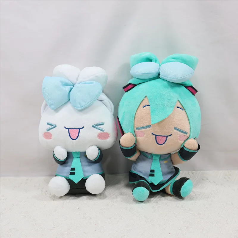 新しいかわいい初音ミクふふぬいぐるみ柔らかいぬいぐるみ愛らしい笑顔のアニメフィギュアコレクタブルギフトファンのための家の装飾