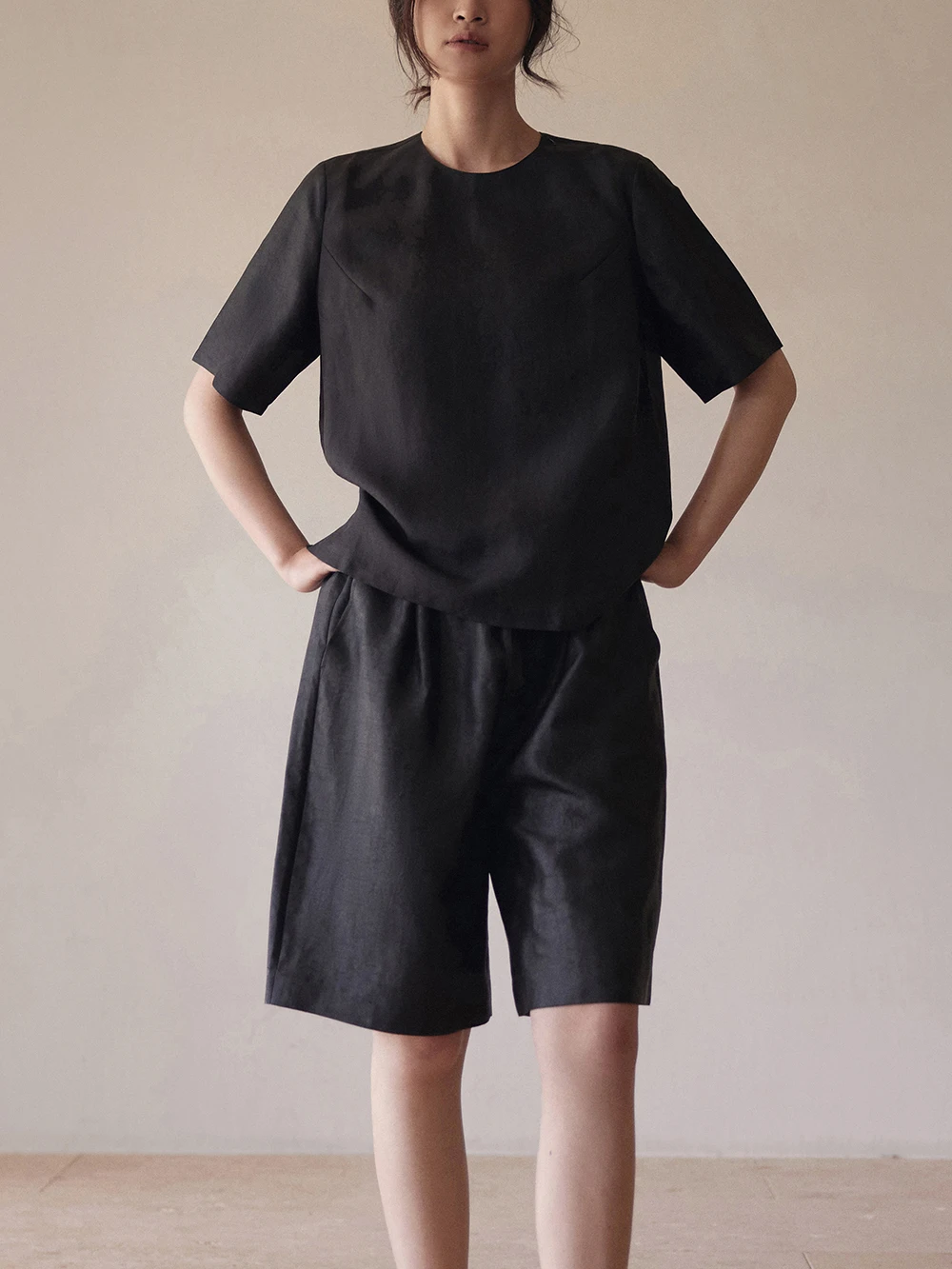 

Arttowear round Ne ort Sve T-irt Women's Casual Sle Loose Fit Silk Plant Dyeing Traditional Chinese Cloud Silk