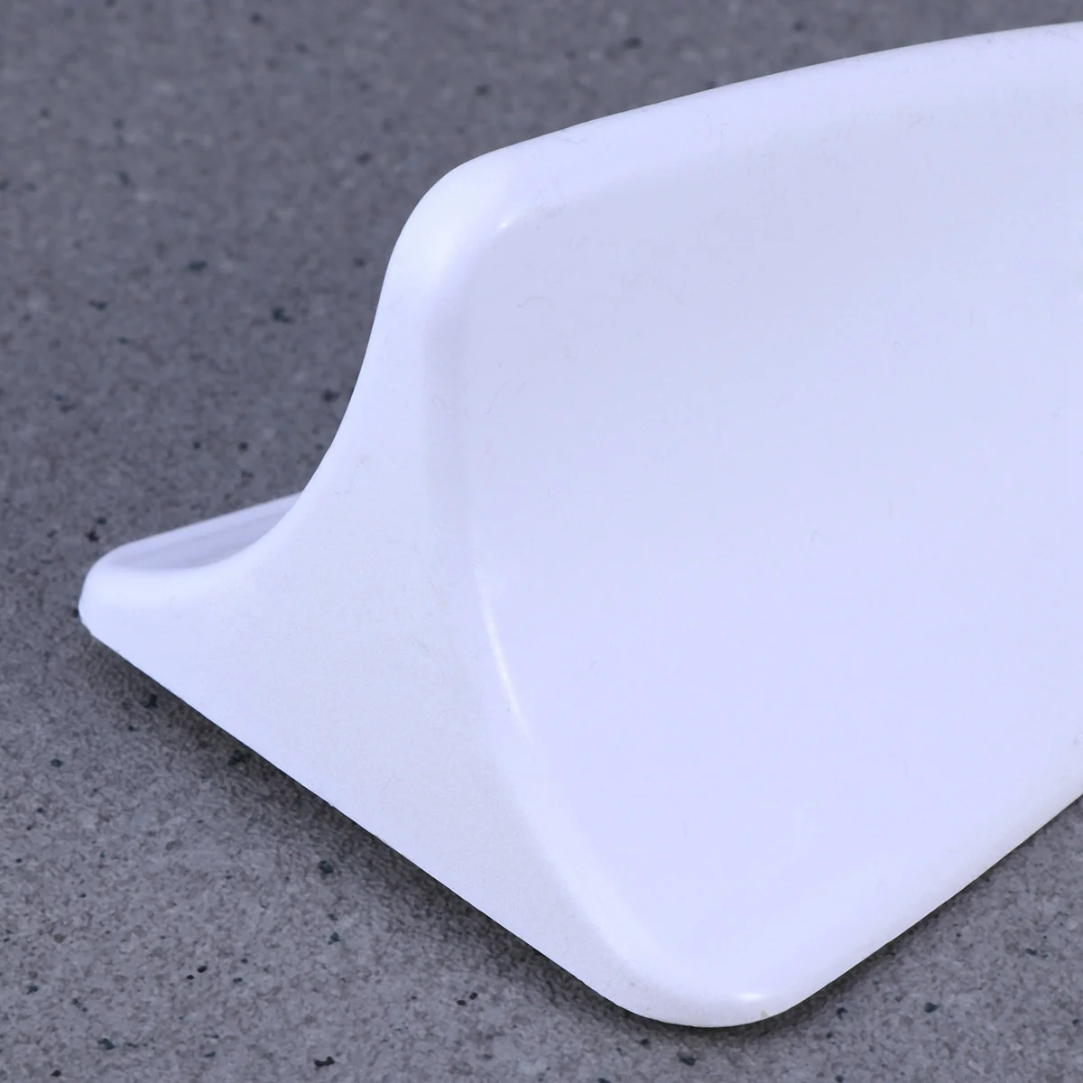 

Universal White Shark Fin Car Antenna Durable Plastic Roof Aerial Decorative Radio Signal Vehicle Roof Aerial Car Antenna