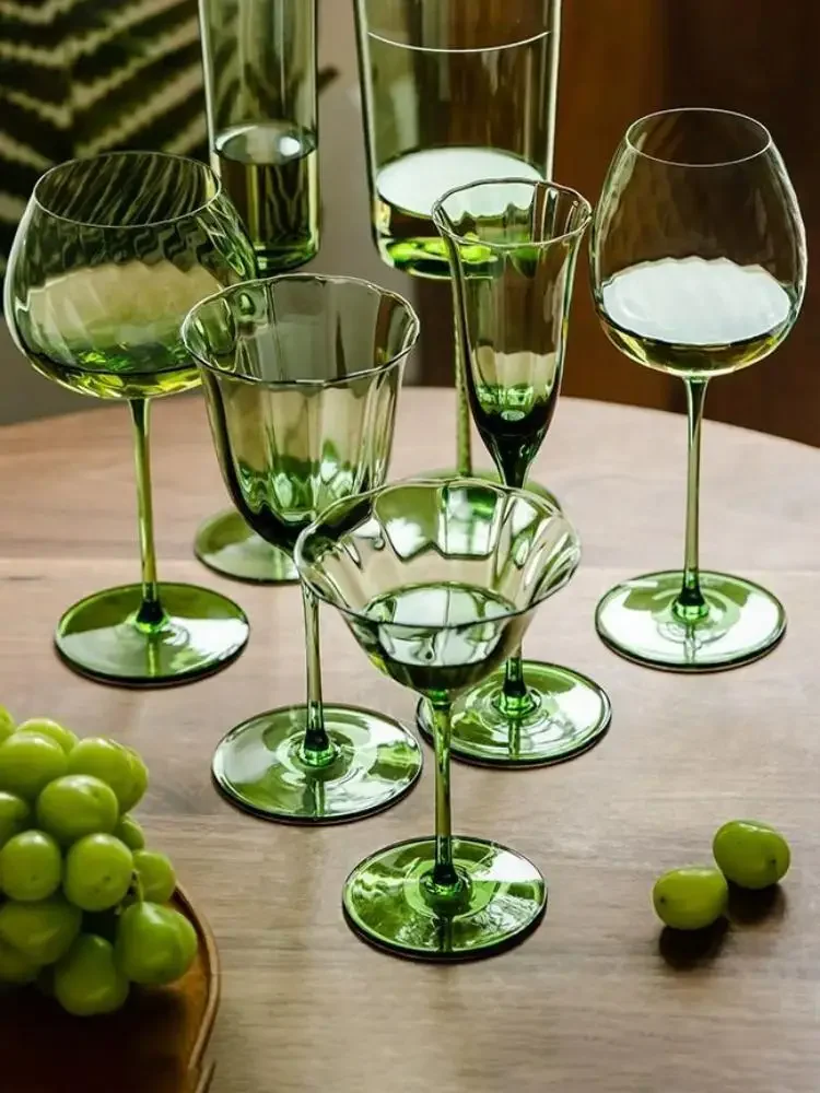 

Nordic Retro Flower Wine Glasses Champagne Cup Set Crystal Goblet Glass Cocktail Glass Martini Cup Ribbed Pink Green Wine Glasse