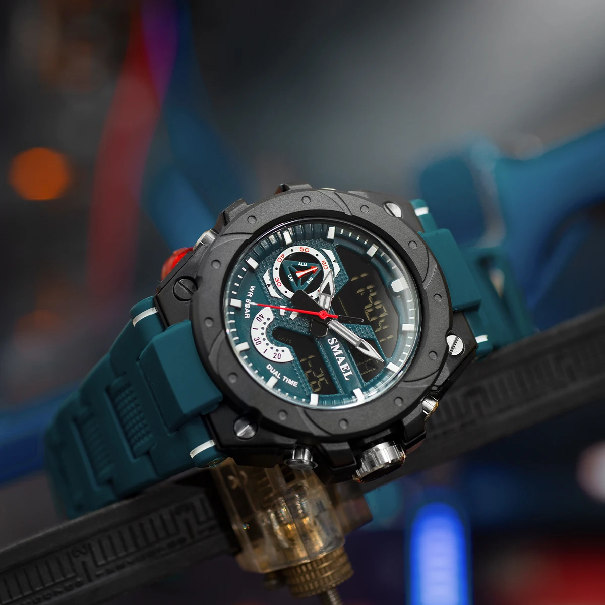 Orologio al quarzo per uomo SMAEL orologi da polso orologio rosso braccialetto 50M sveglia impermeabile analogico digitale 8060 orologi sportivi