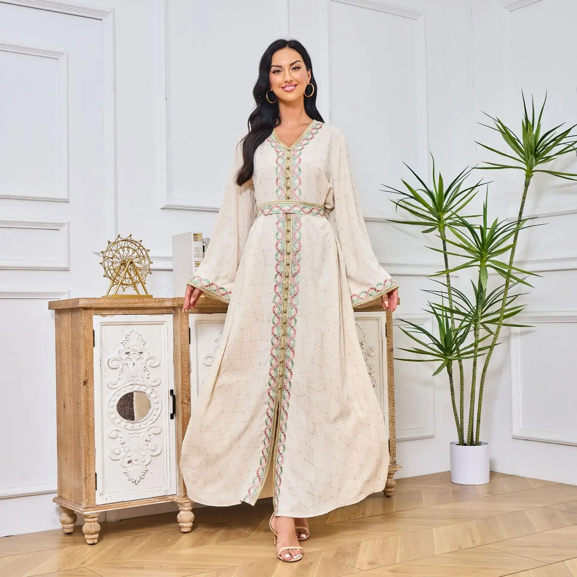 

Abayas for Women Embroidery Long Dress Muslim Abaya Dresses Women Evening Party Dress Elegant Belted Abaya Morocco Caftan Abayas