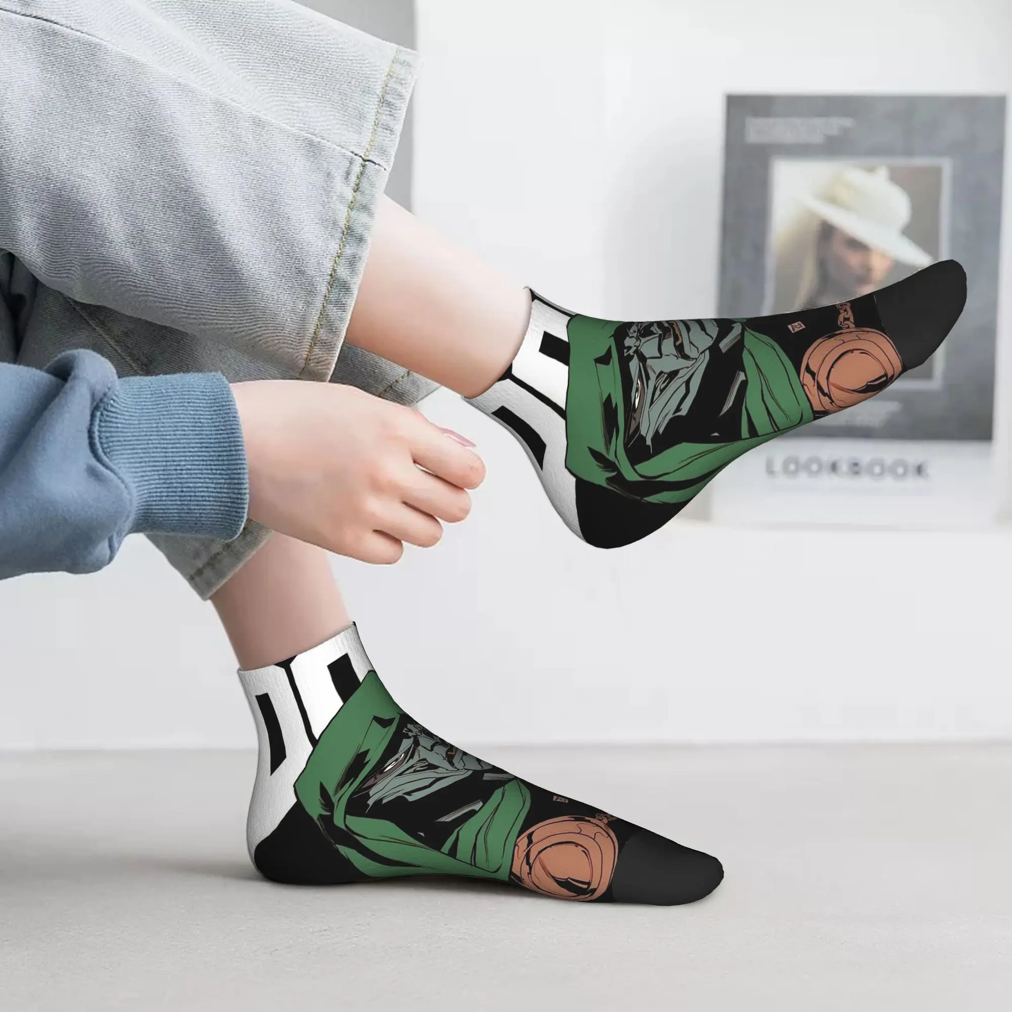 

Всесезонные носки американского рэпера MF Doom Mad Villain Music Artist, спортивные носки средней длины, мягкие повседневные чулки для мужчин и женщин