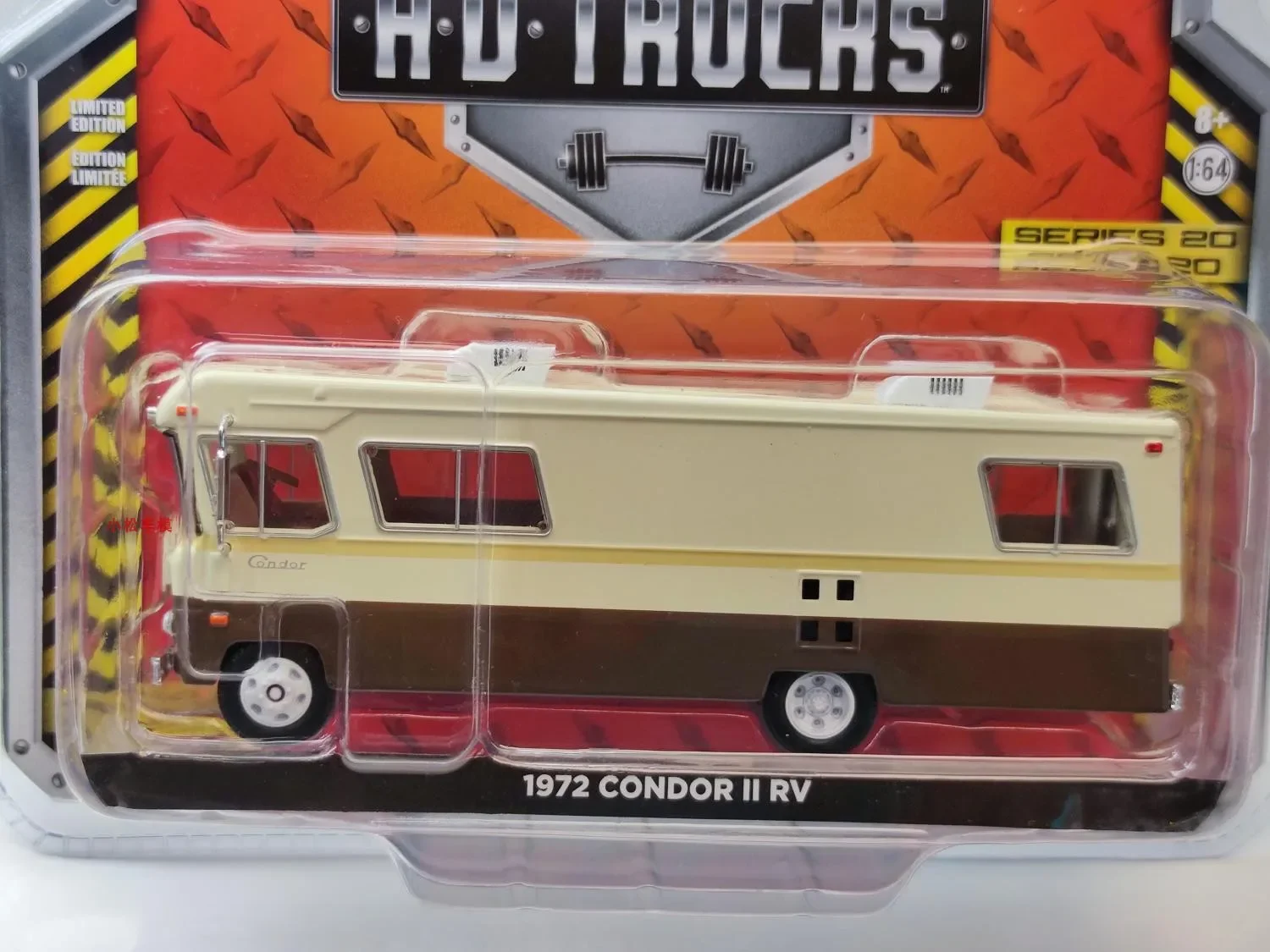 1:64 1972 Condor II RV Collection of car models