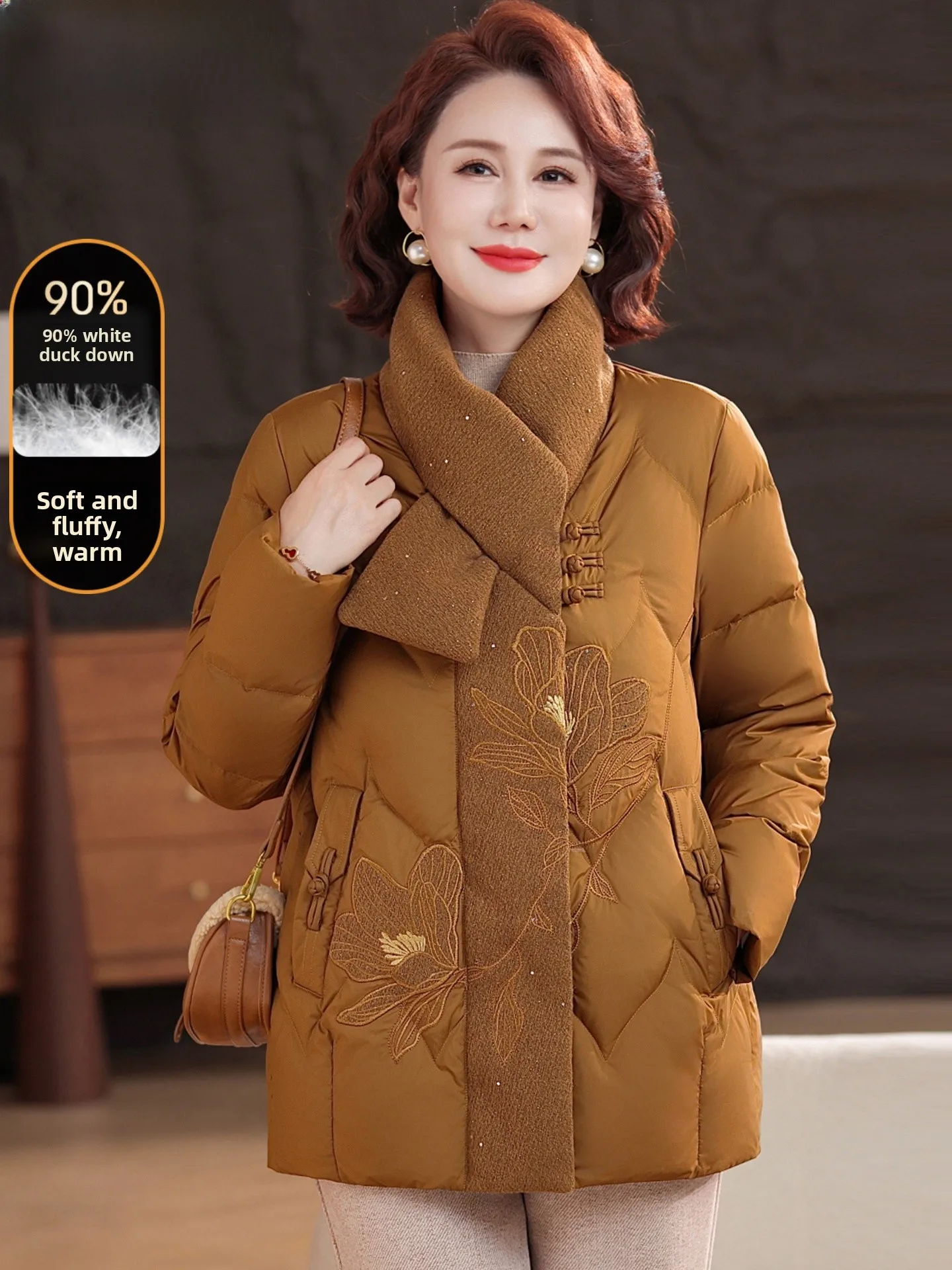 

Новое китайское зимнее пальто для женщин, пуховик, одежда из хлопка для женщин среднего и старшего возраста, модная женская одежда в традиционном китайском стиле.