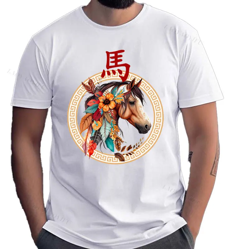 سنة النار الحصان 2026 السنة الصينية الجديدة تي شيرت عادية س الرقبة البوليستر ملابس الأسرة الرخيصة Camisa تيشيرت مطبوع