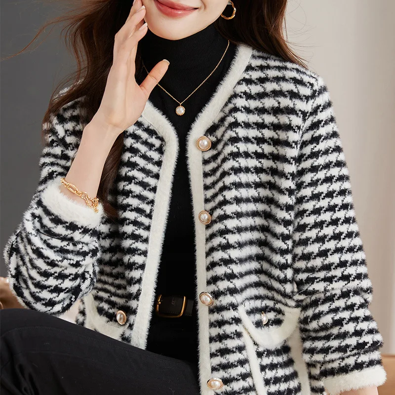 2024 Autumn New Small Fragrant Style Thousand Bird Grid Imitation Mink Fleece Loose Knitted Cardigan For Women's Temperament And