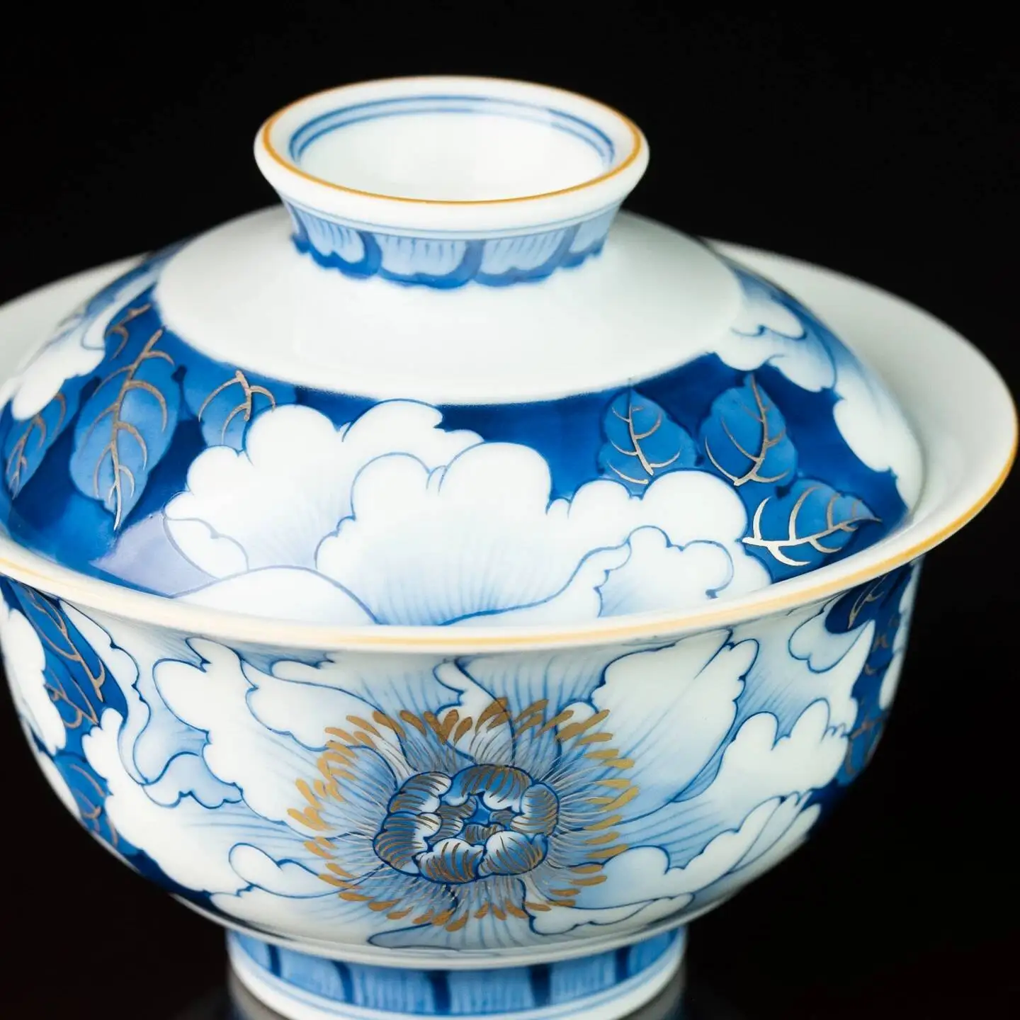Original Hand-Painted Blue White Porcelain With Chinese Traditional Floral Design, Gold And Silver Inlay, Ceramic Gaiwan Set For