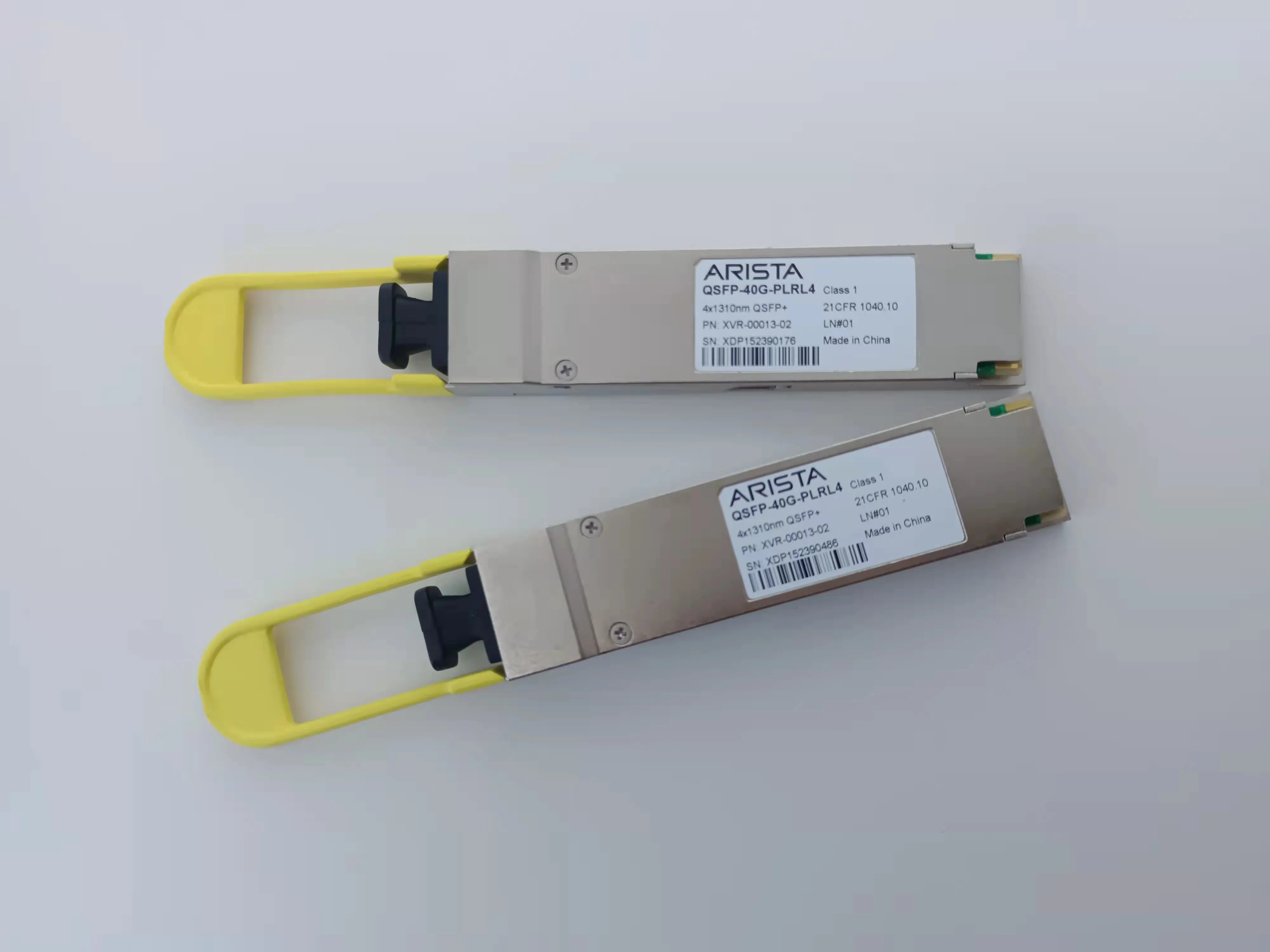 

Arista 40G optical fiber XVR-00013-02/QSFP-40G-PLRL4/40GBASE-PLRL4/QSFP+ 40G 1310nm 1.4km MPO SMF Optical Transceiver Module