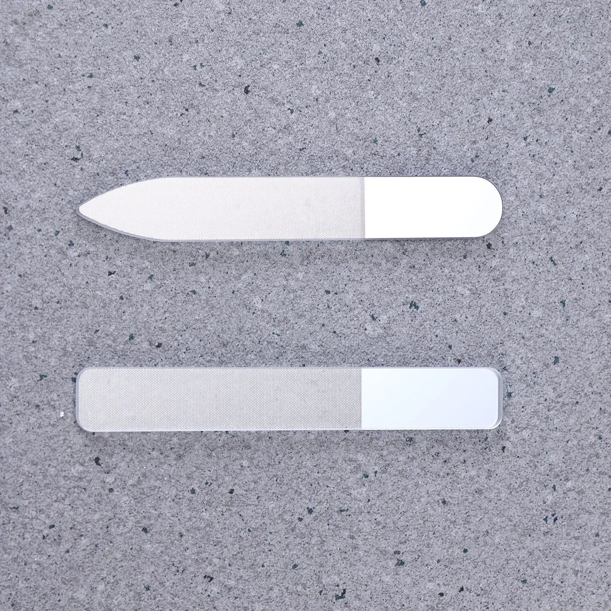 

2Pcs Glass Nail Files Edge Nail Art Tool for Salon Home Use Compact Design Travel Friendly with Mirror Finish