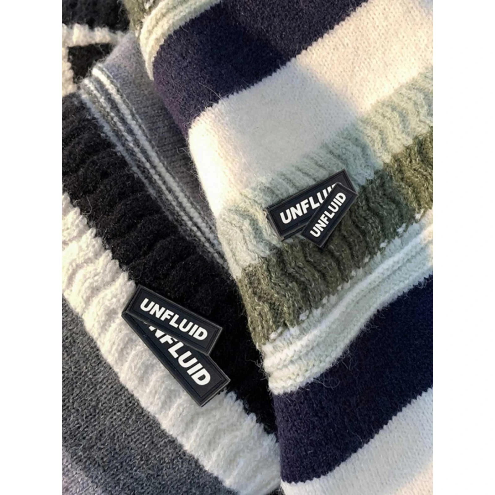 ملابس تريكو مخططة للرجال 2024 جديدة لخريف وشتاء تصميم هيب هوب أمريكي عصري كسول Sle توب بوليستر قابل للتنفس مزيج طويل Sl... #2