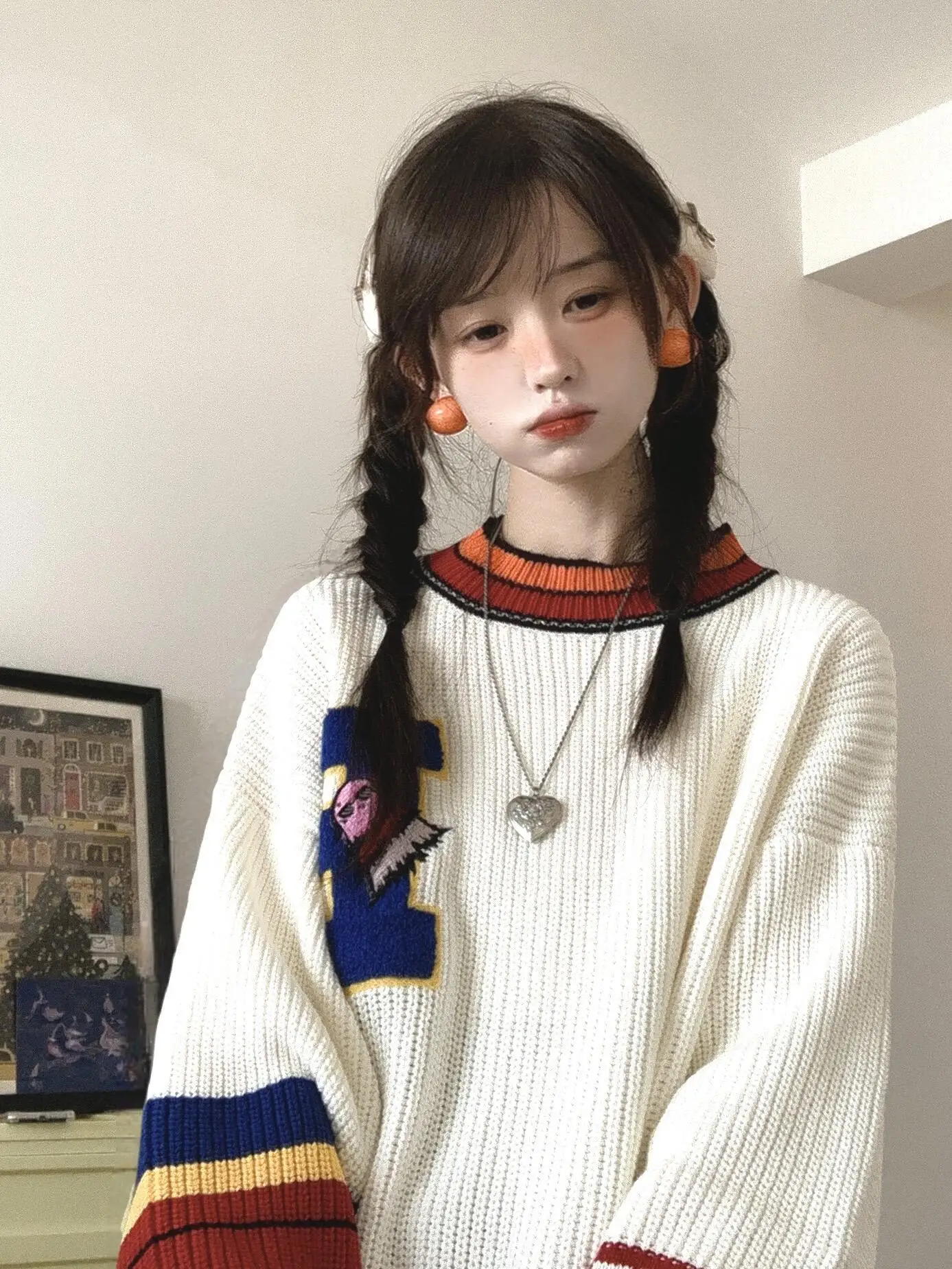 

Корейский пуловер с круглым вырезом контрастного цвета на осень и зиму 2025, свободный крой, ленивый и элитный вязаный топ