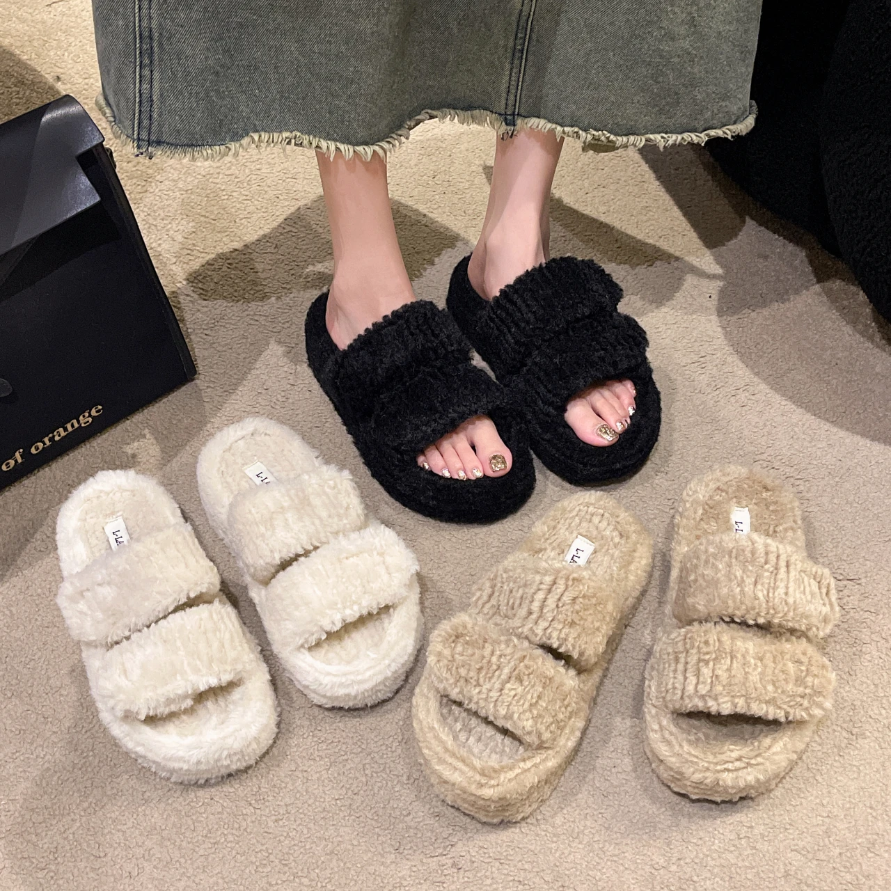 2026 New Plush Skin Friendly and Comfortable Women's Slippers Autumn and Winter Solid Color Leisure Non-Slip Thick-soled Slipper