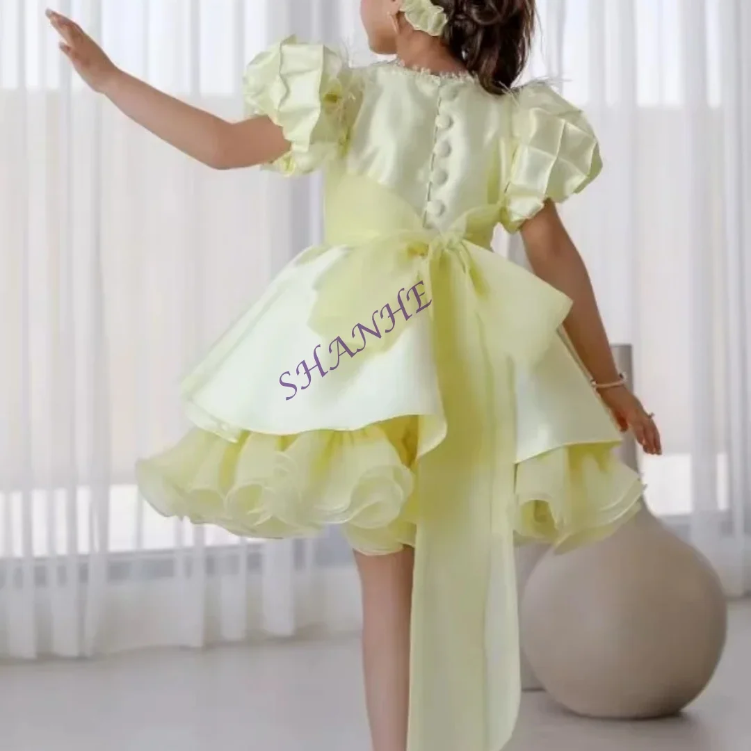 Personalizado adorável limão amarelo flor menina vestido de cetim manga curta a linha na altura do joelho botão traseiro primeira comunhão festa aniversário