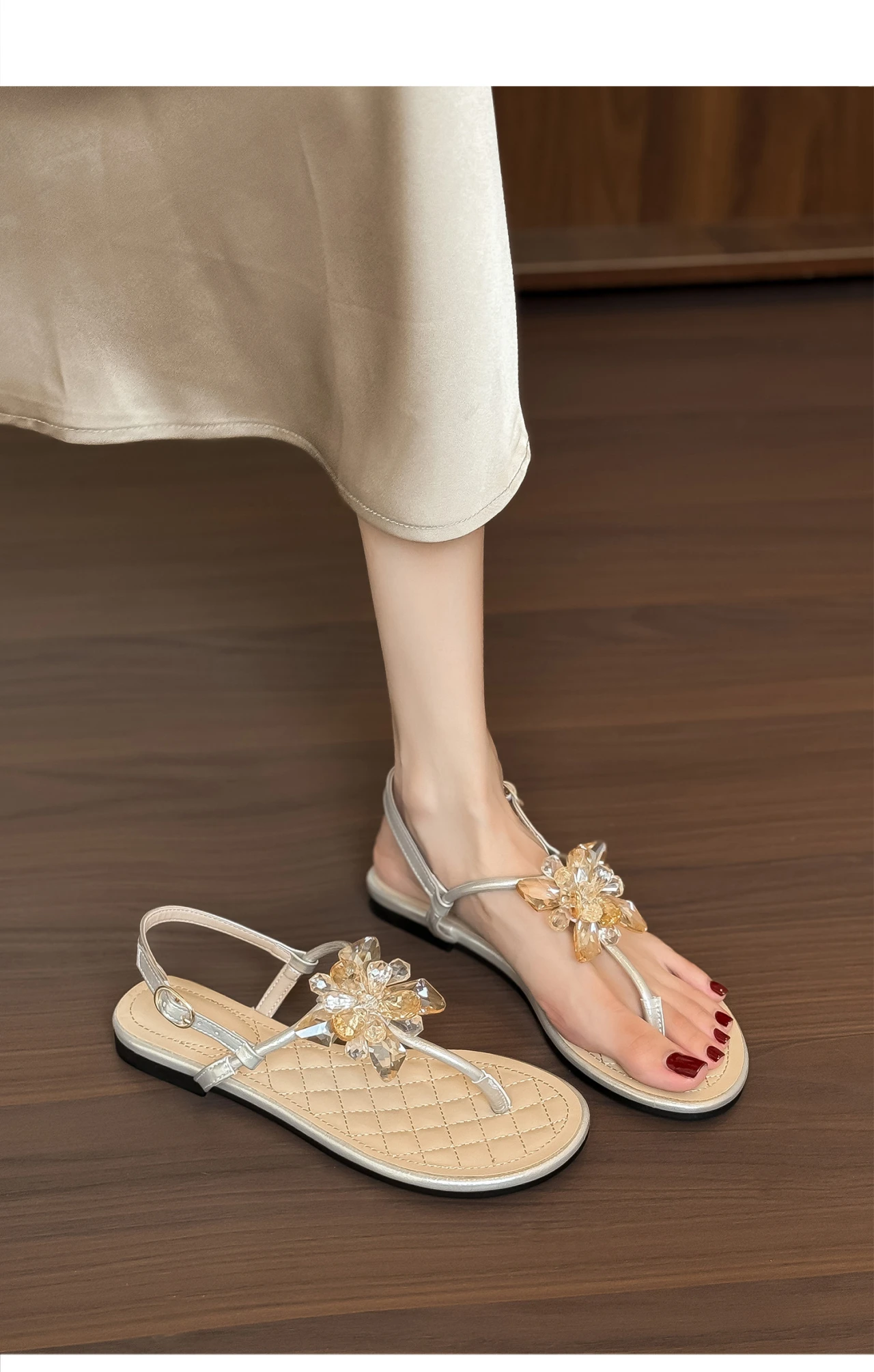 Fashion Diamond-studded Woven Sandals, Slim-fitting, Versatile Style, 2026 New Lightweight Beach Vacation Sandals