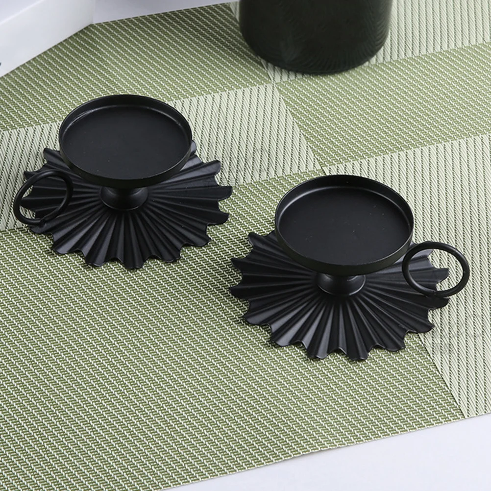 

Handheld Vintage Iron Art Candlestick Decorative Pillar Holder for Home Wedding Party Metal Retro Stand Tabletop