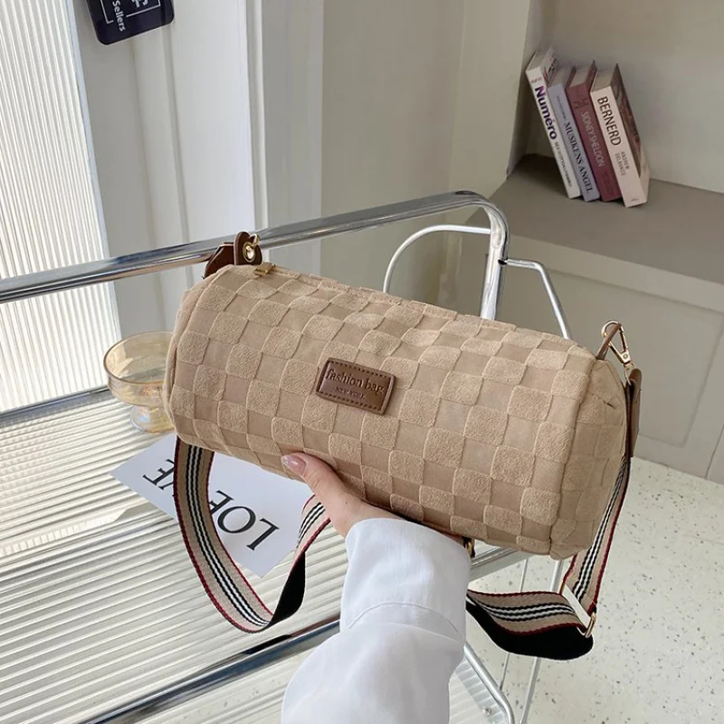 

Elegant Women's Handbag By Famous Designer In Premium Leather Luxury Brand Popular Classic Shoulder Bag