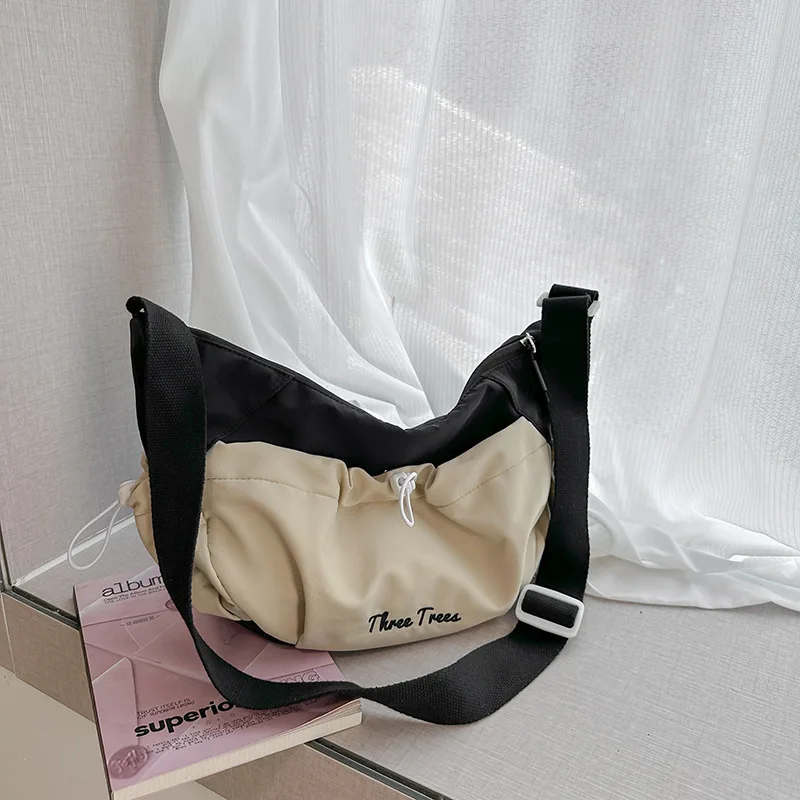 Korean StyleinsColor-Block Dumpling Bag for Women, Summer Commuter Crossbody Bag, Large Capacity, Lightweight, Casual, Niche Sin