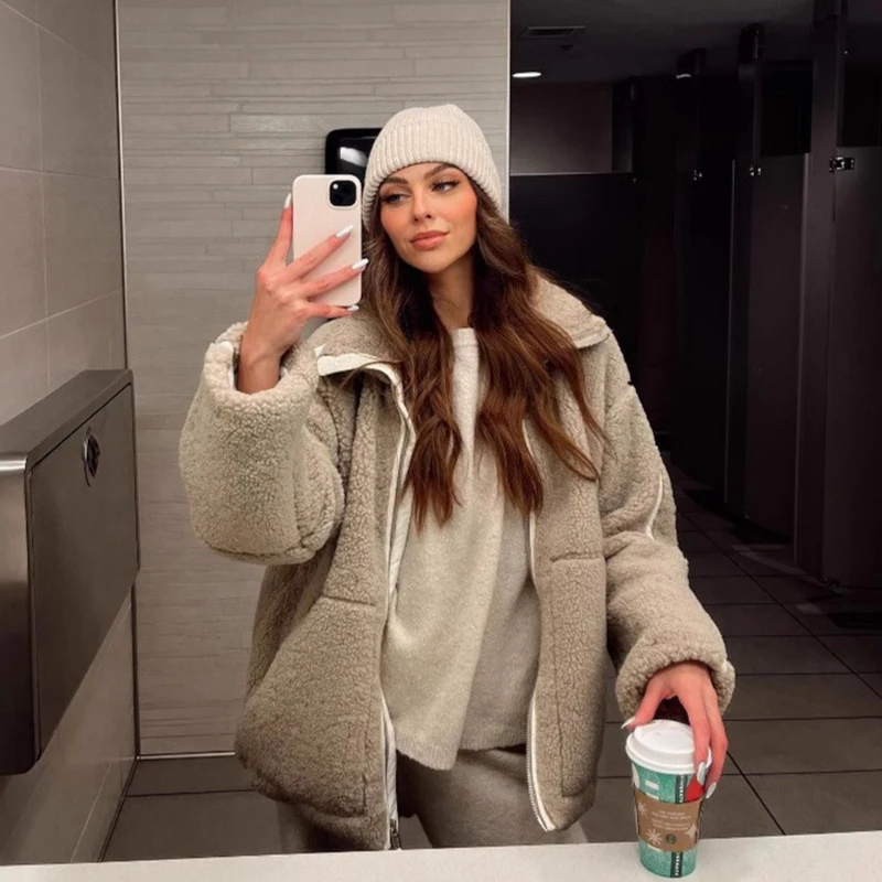 

Lamb Wool Oversized Jacket Stand Collar Pocket Windbreaker Autumn Winter Loose Coat Women's Teddy Fleece Jacket Casual Outerwear