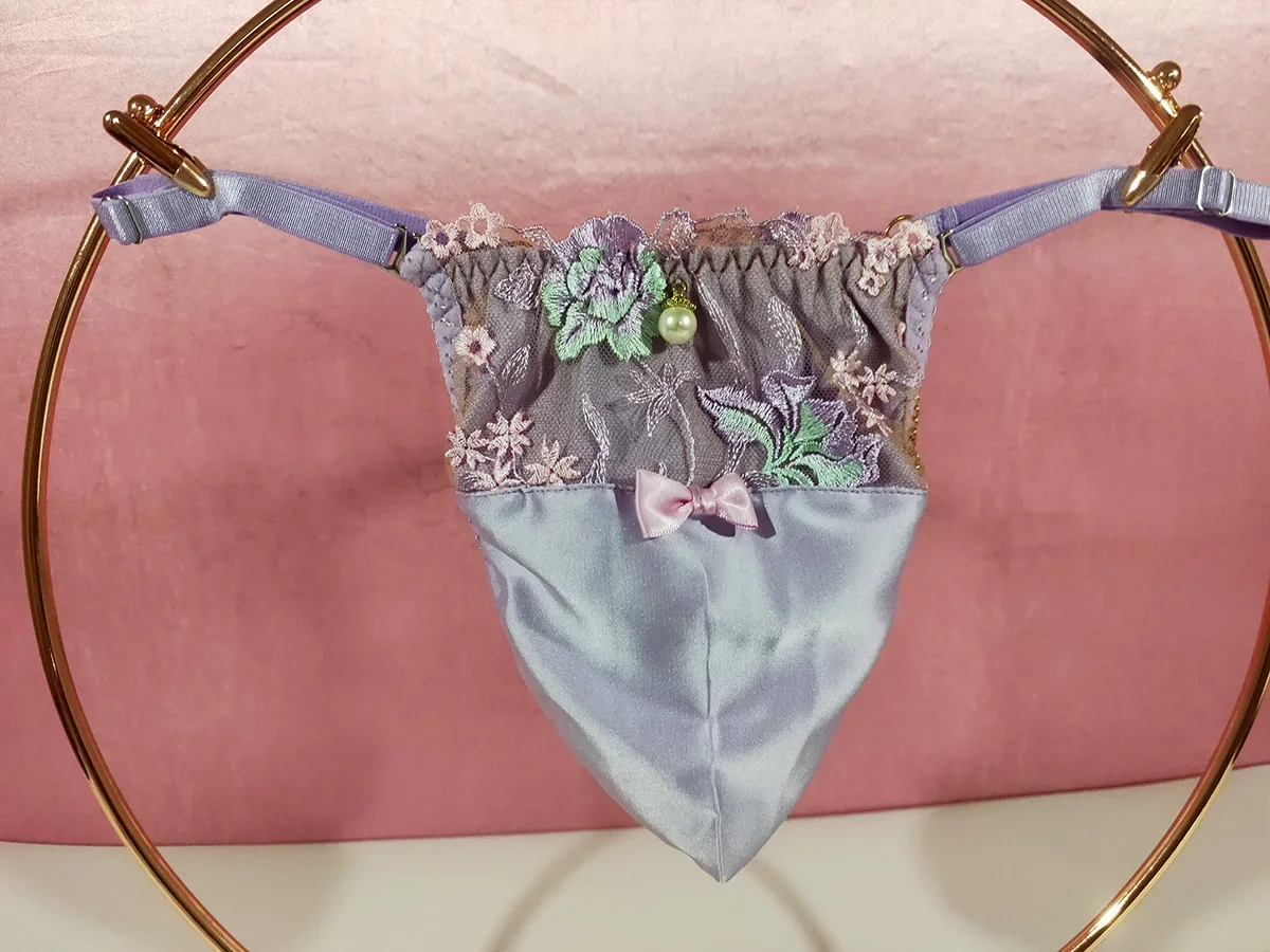 رجل الدانتيل المطرزة T-ملخصات ربطة عنق لطيف Kawayi BF هدية زي