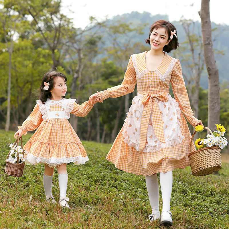 2023 Floral Yellow Plaid Maid Farm Dress Cosplay Costumes Pastoral Style Farm Dress Party Costume