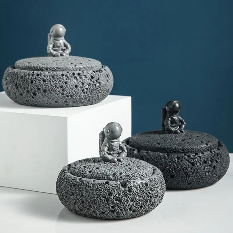 

Astronaut Storage Container Mold Lunar Ashtray Cement Mold Plante Candle Jar Flower Pot Concrete Mold Plaster Home Decor Mold