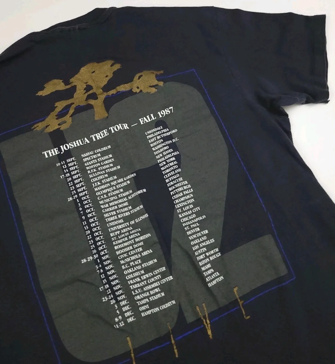 تي شيرت عتيق 1987 U2 جوشوا تري تور تي شيرت جرافيك تي شيرت ميرش 1980s حفلة موسيقى الروك موسيقى الروك نادر 80s Og Worn Vtg