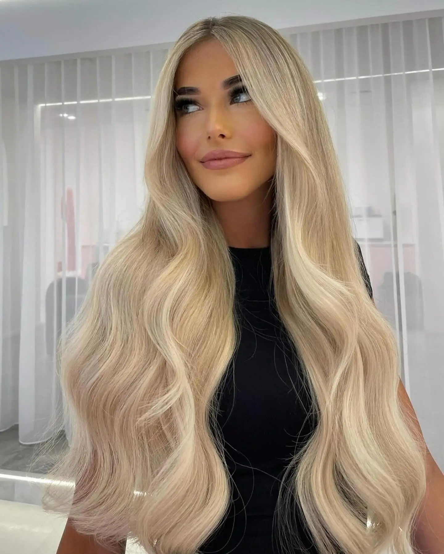 Dark Roots Ombre Blonde Women’s wig Long Body Wavy Easy to Wear Lace Front wig Soft Hairline women's cosplay Wig