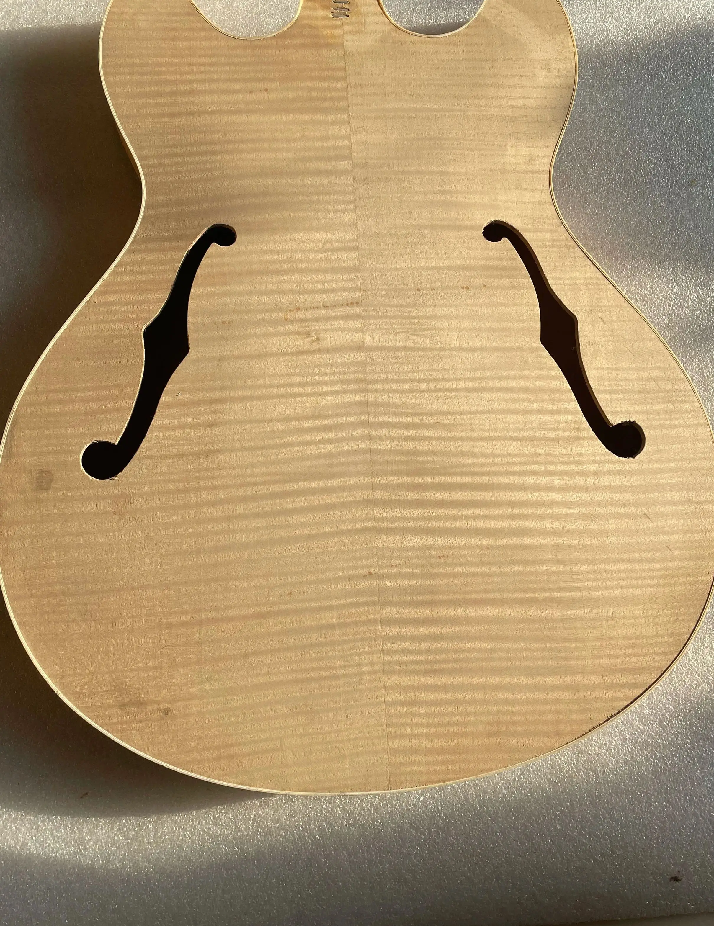 41 Inch Jazz Guitar Body Unfinished Thinbody plywood Flame Maple Veneer Top Maple Back Veneer Side Send Pictures Before Send