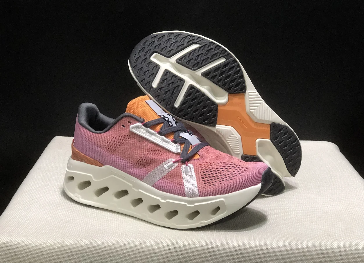 أحذية الجري اليومية المميزة للرجال والنساء خفيفة الوزن وبحد أقصى وسادة أحذية رياضية Cloud Eclipse الأحدث ‮ 54-63 إيزيس أثناء الجري