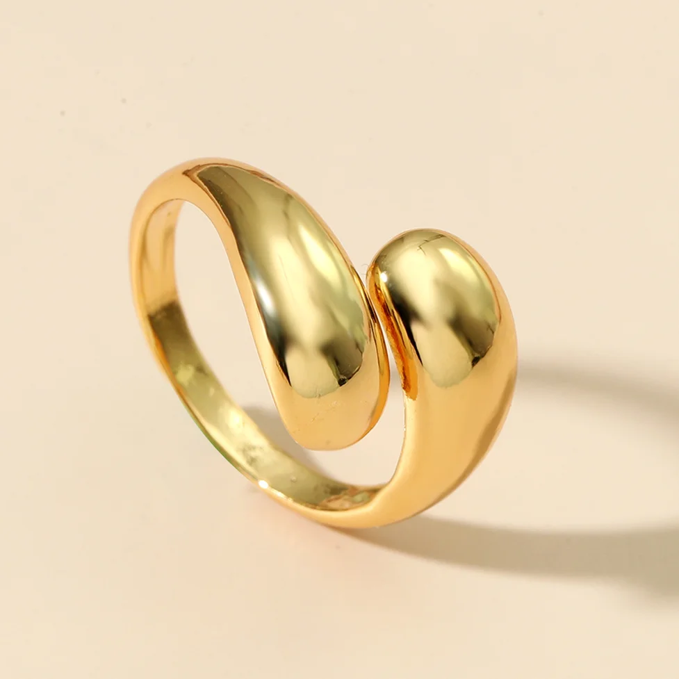 

Speedway Wholesale Fashion Light Luxury Titanium Steel Women's Ring No Color Loss Premium Feeling